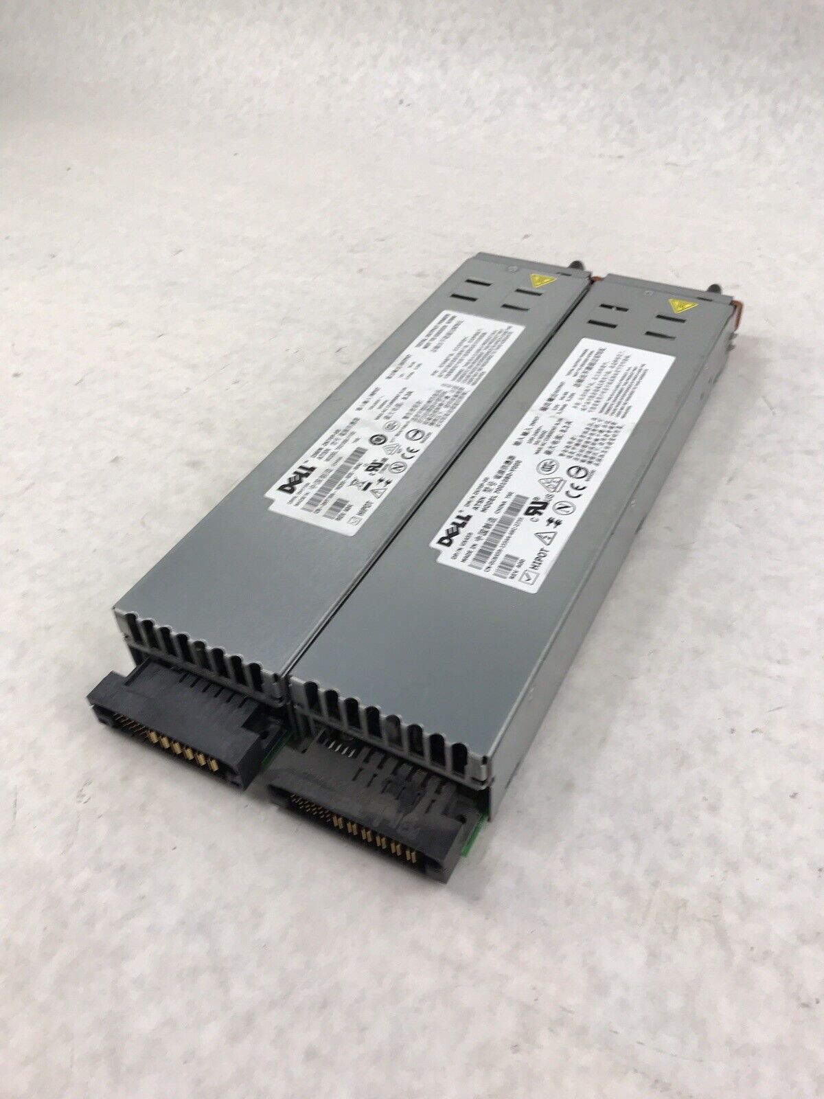 (Lot of 2 Dell Z670P-00 0HY1 670 Watt server power supply 7001080-Y100