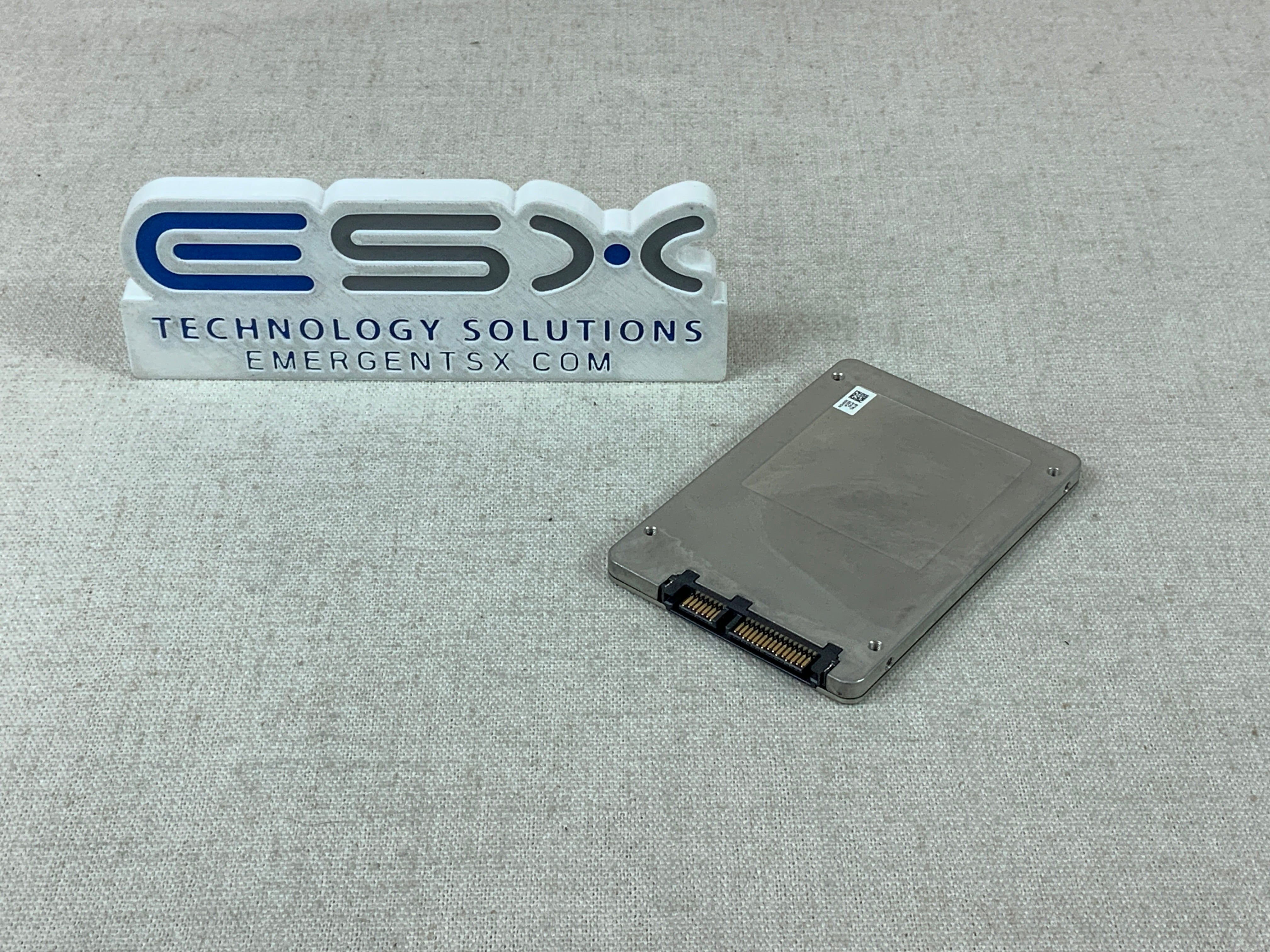 Dell D298X 300GB 6Gb/s 2.5" SATA SSD Intel S3500 Series No Tray