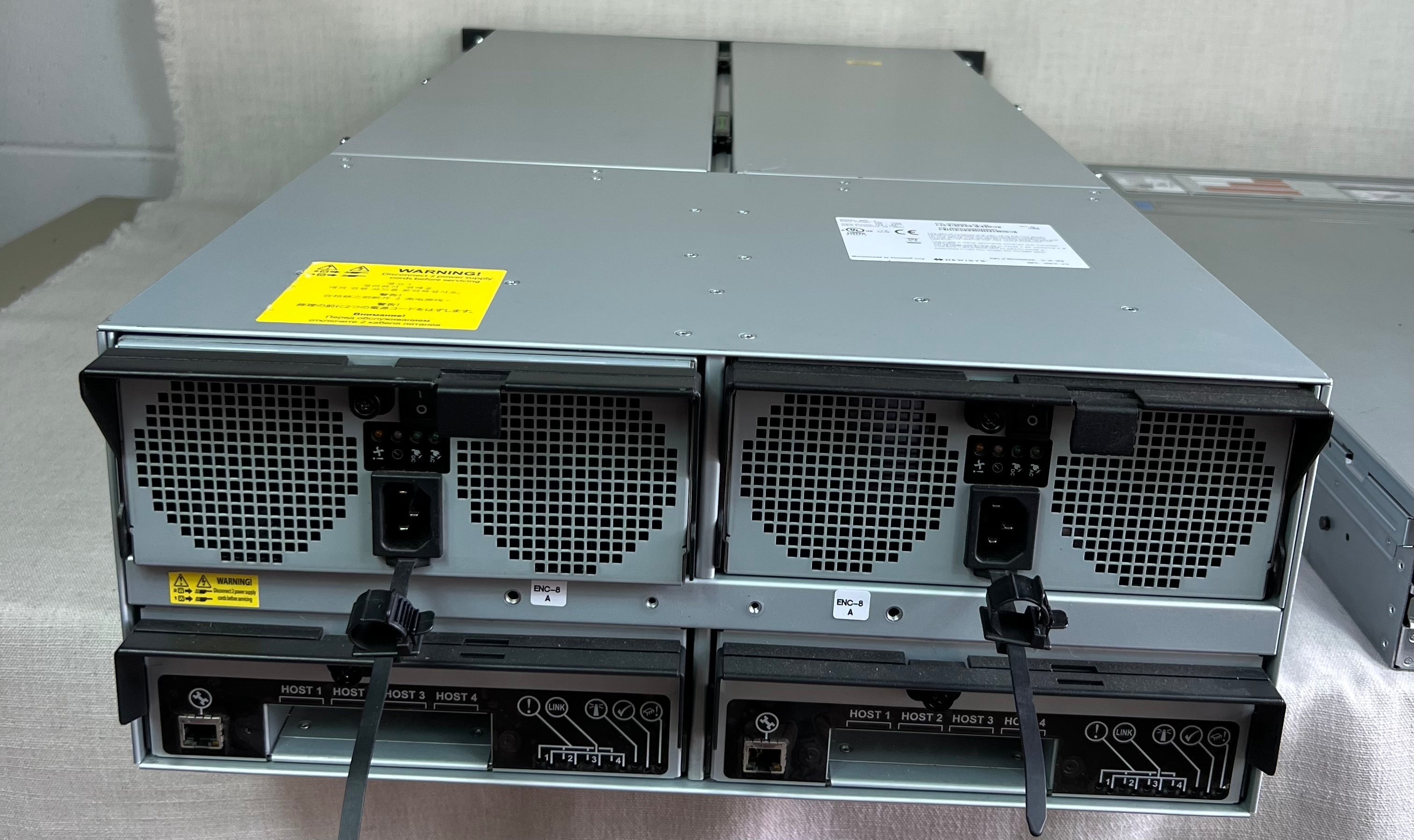 203TB TrueNAS Hybrid Flash Direct Attach Storage Array w/ Dell R740XD Server