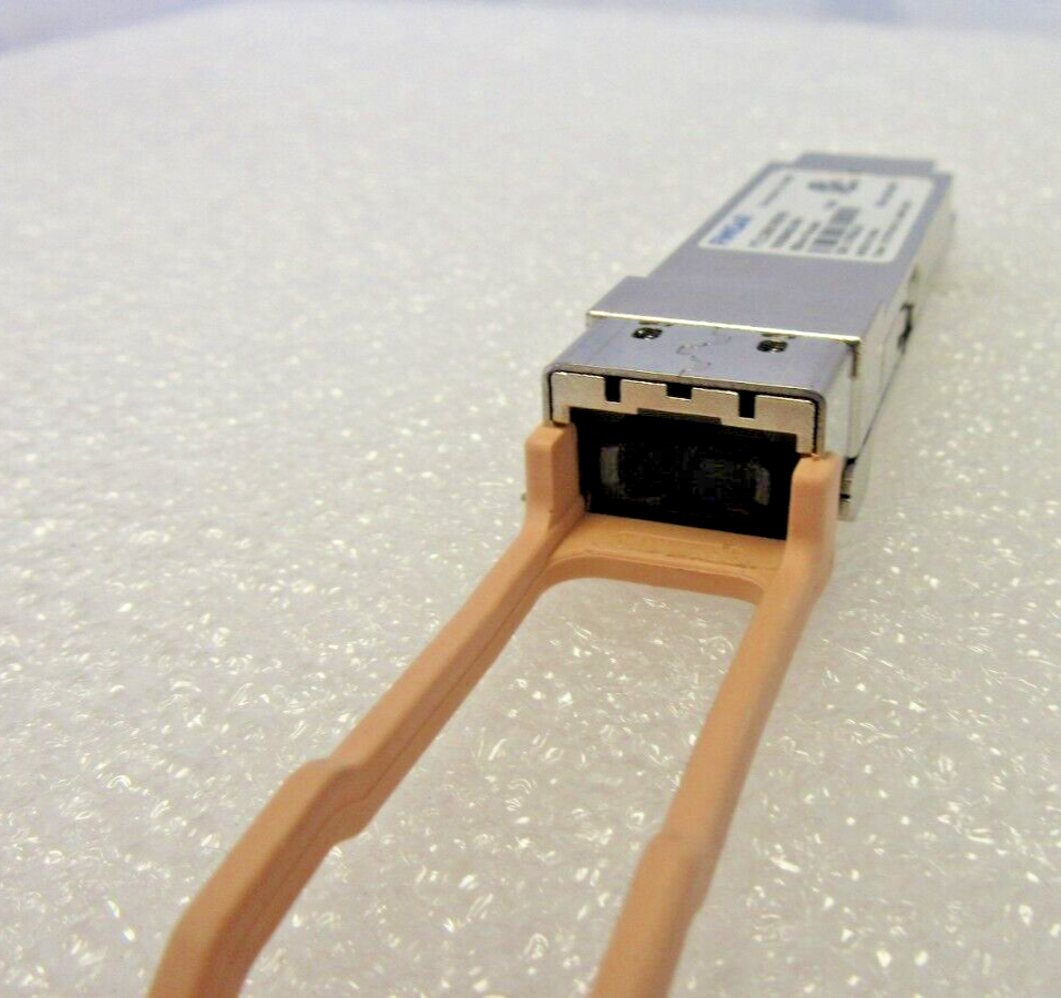 Finisar FTLC9551REPM 100G Transceiver - Connector View | Alo Tech Solutions