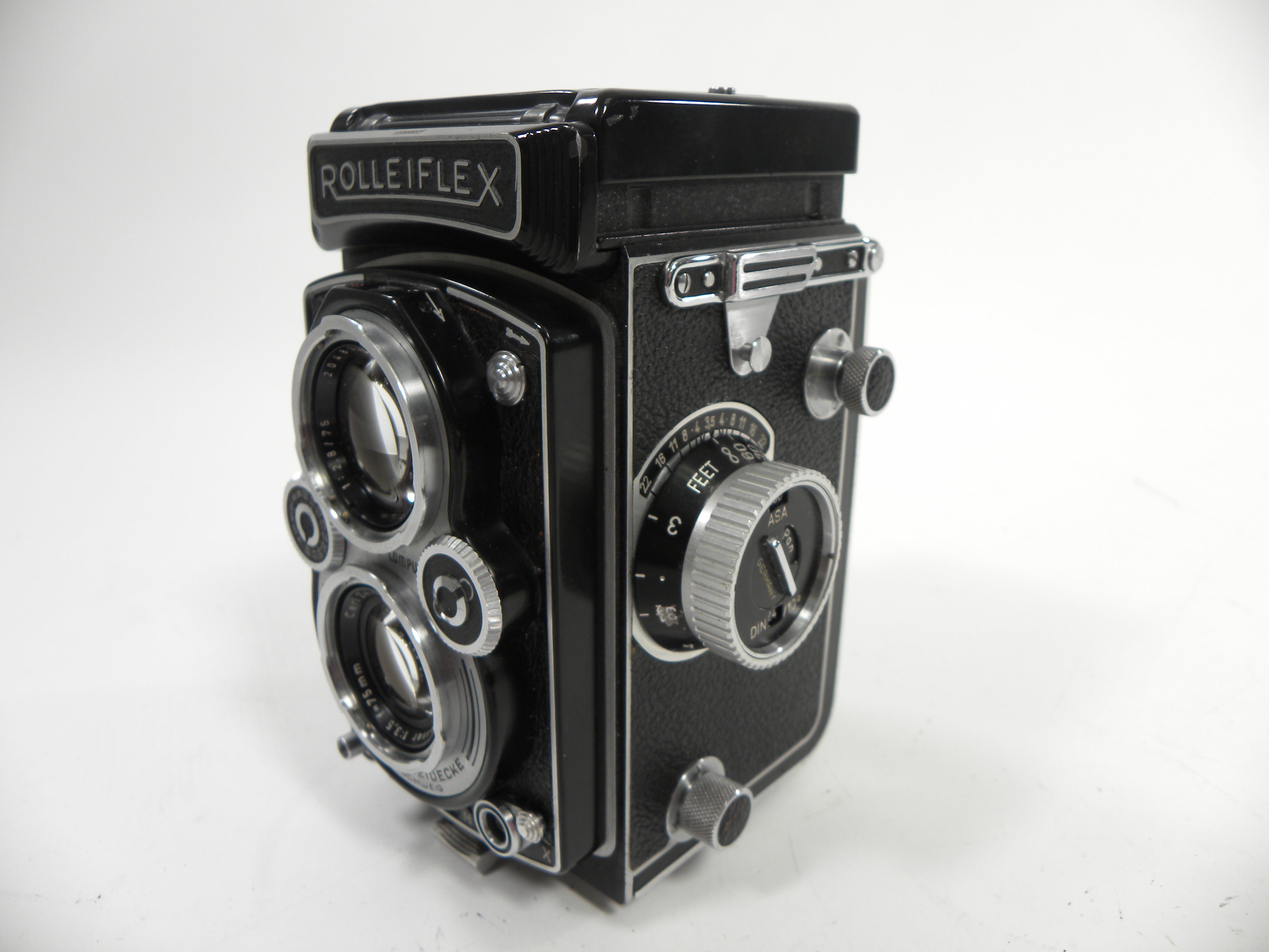 Rolleiflex 3.5B w/Tessar 75mm f3.5 Heidosmat Viewing Lens