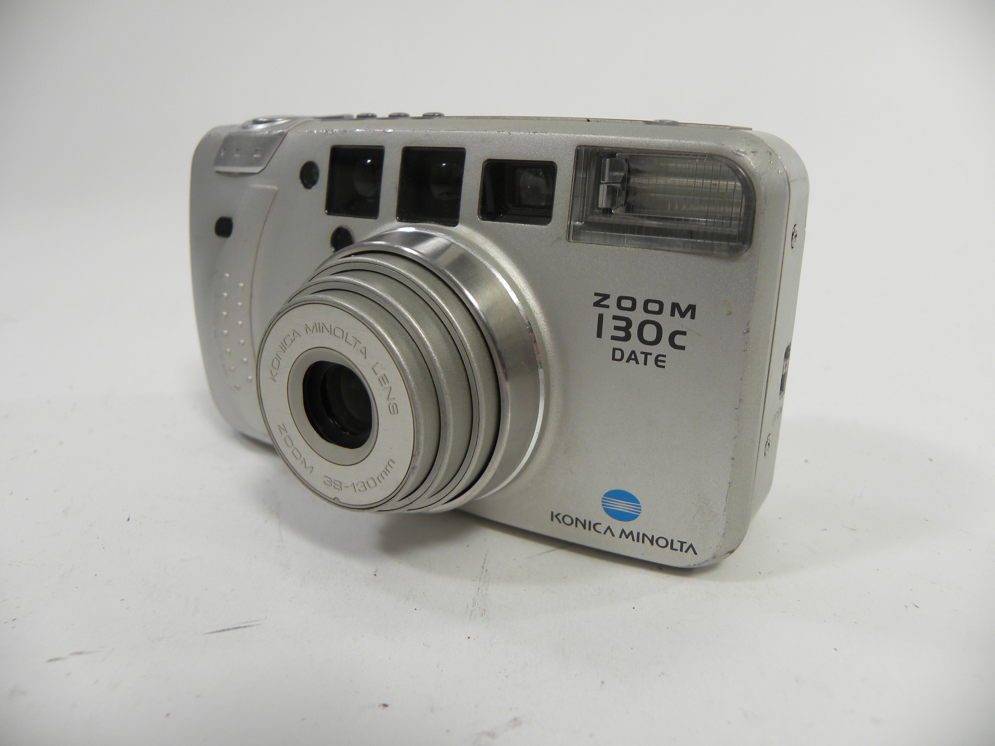 Minolta 130c Zoom Date 35mm Point and Shoot camera