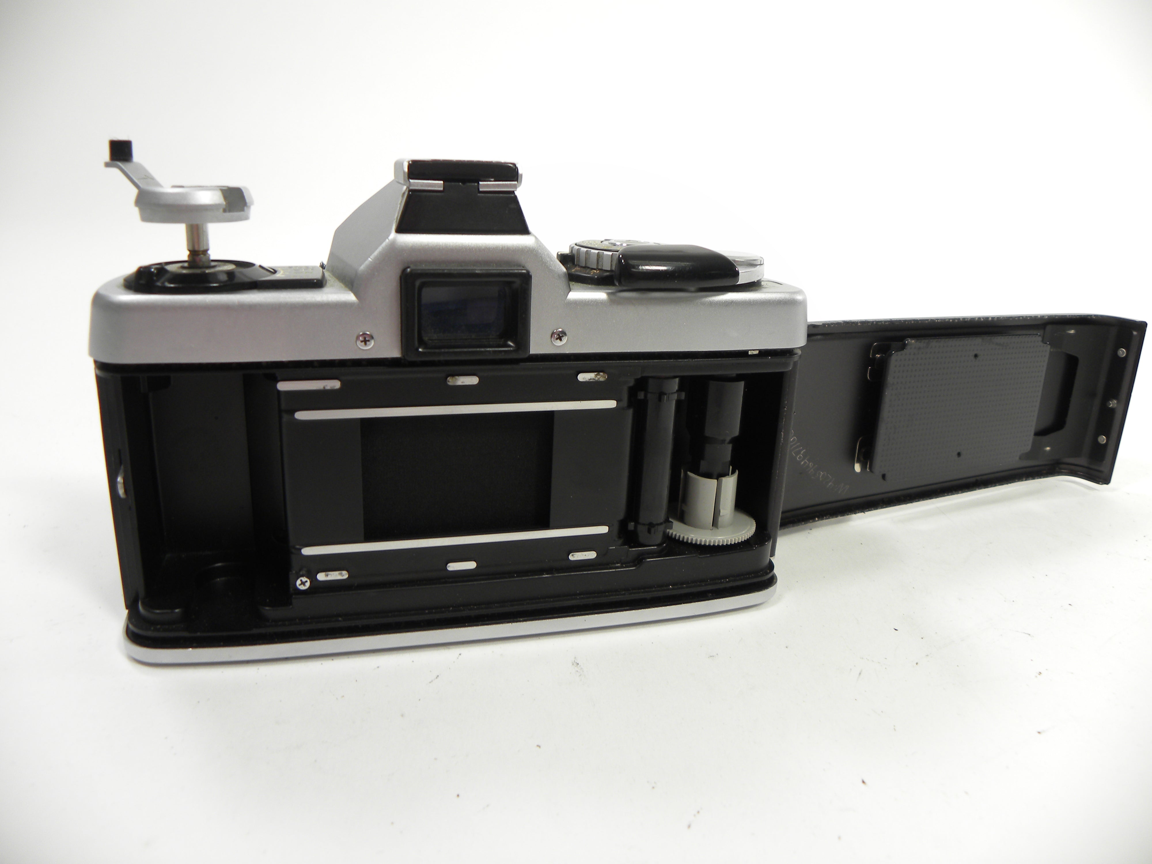 Minolta XG-1 35mm SLR w/50mm f2  AS IS NO RETURNS!!