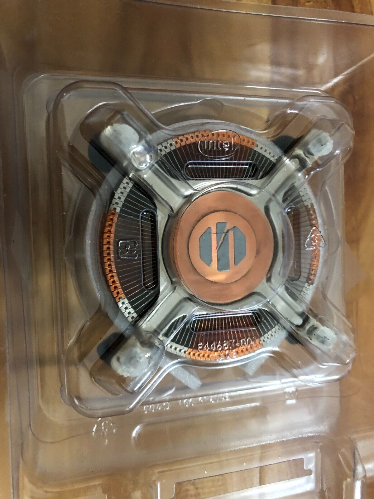 Intel E31964-001 12VDC 0.80A Socket-1366 4-PIN 4" Copper Core Aluminum Heat Sink