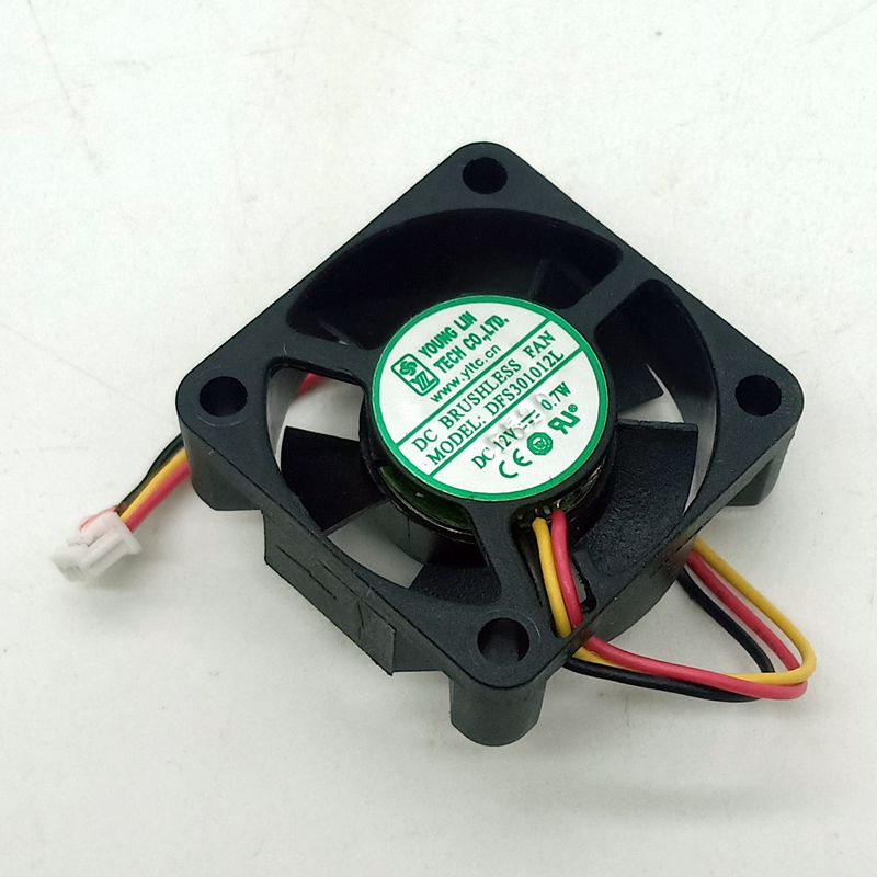 Dfs301012l 30x30x10mm 12V DC 3-Wire Axial Cooling Fan