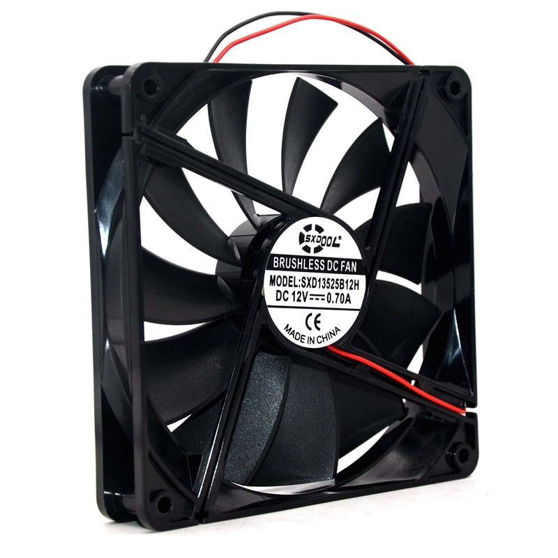 13525 135x135x25mm 12V DC 0.70A Axial Cooling Fan