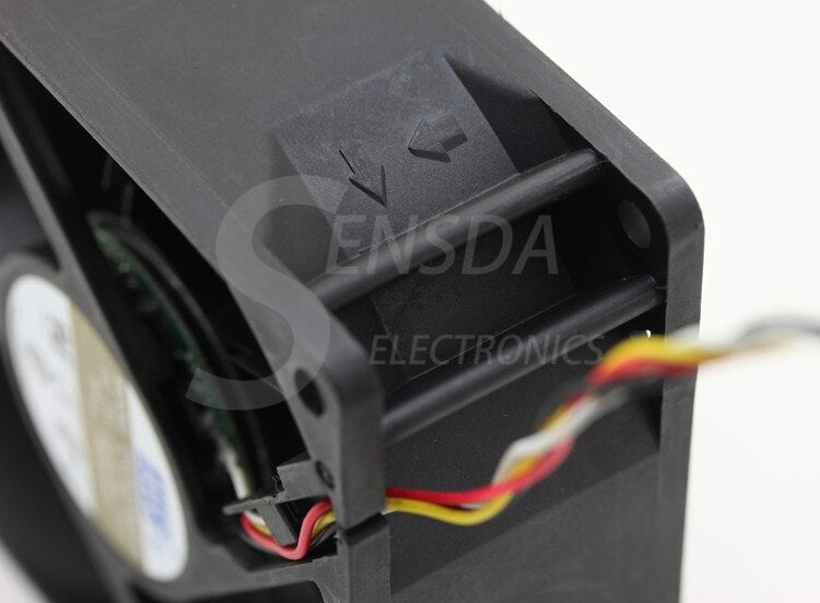 AVC DA09238B24H 92x92x38mm 24V DC 0.7A 3-Wire Axial Cooling Fan
