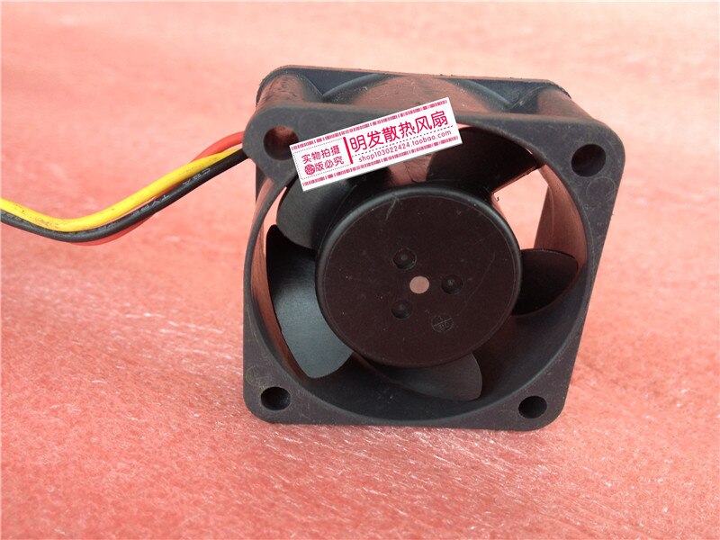 Nidec D04G-05TS1 40x40x20mm 5V DC 01A 3-Wire Axial Cooling Fan