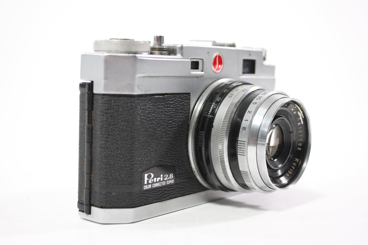 Petri 2.8 Color Corrected Super 35mm Rangefinder Camera (Parts Only)