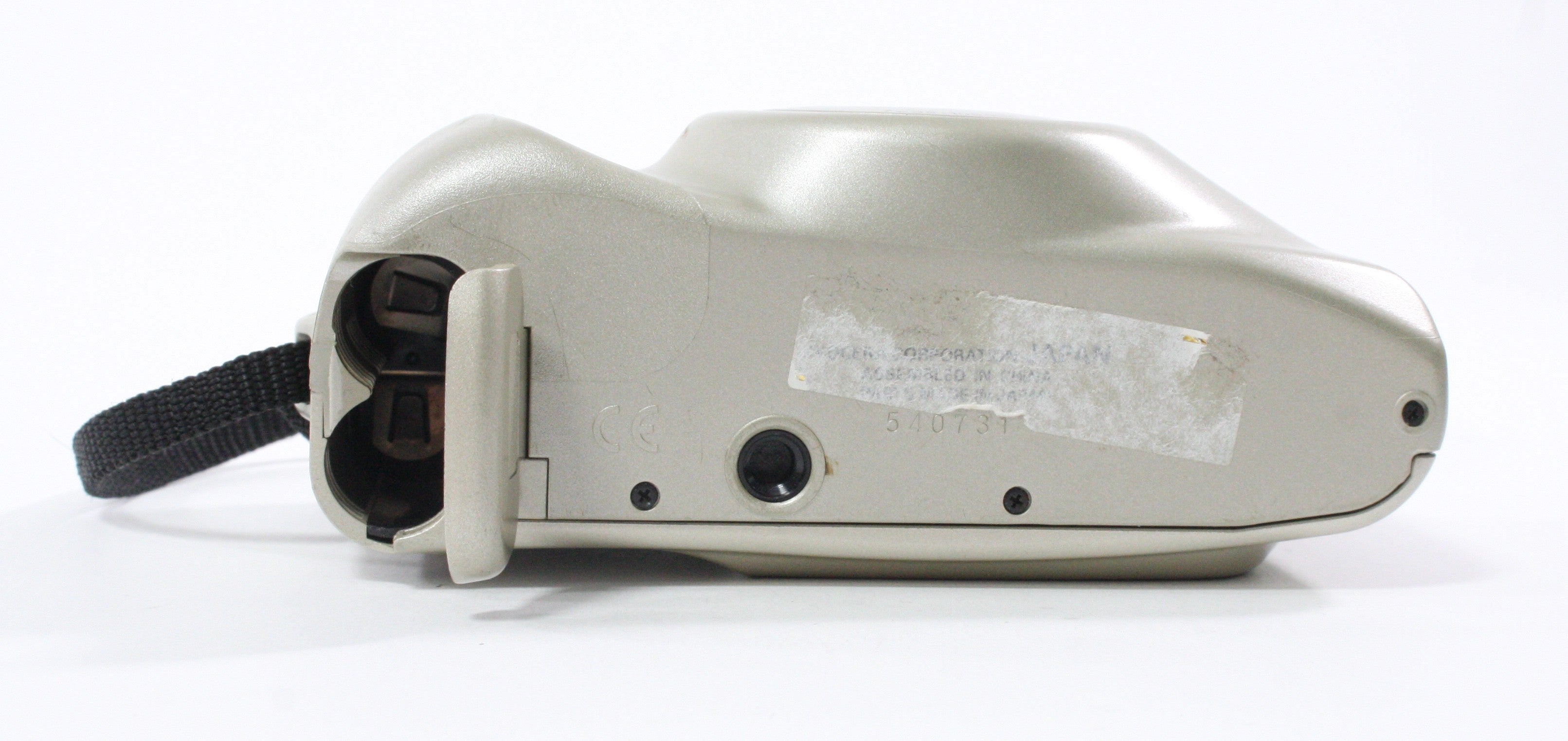 Yashica Elite 105 Zoom Quartz Date Bak Kyocera 35mm Camera