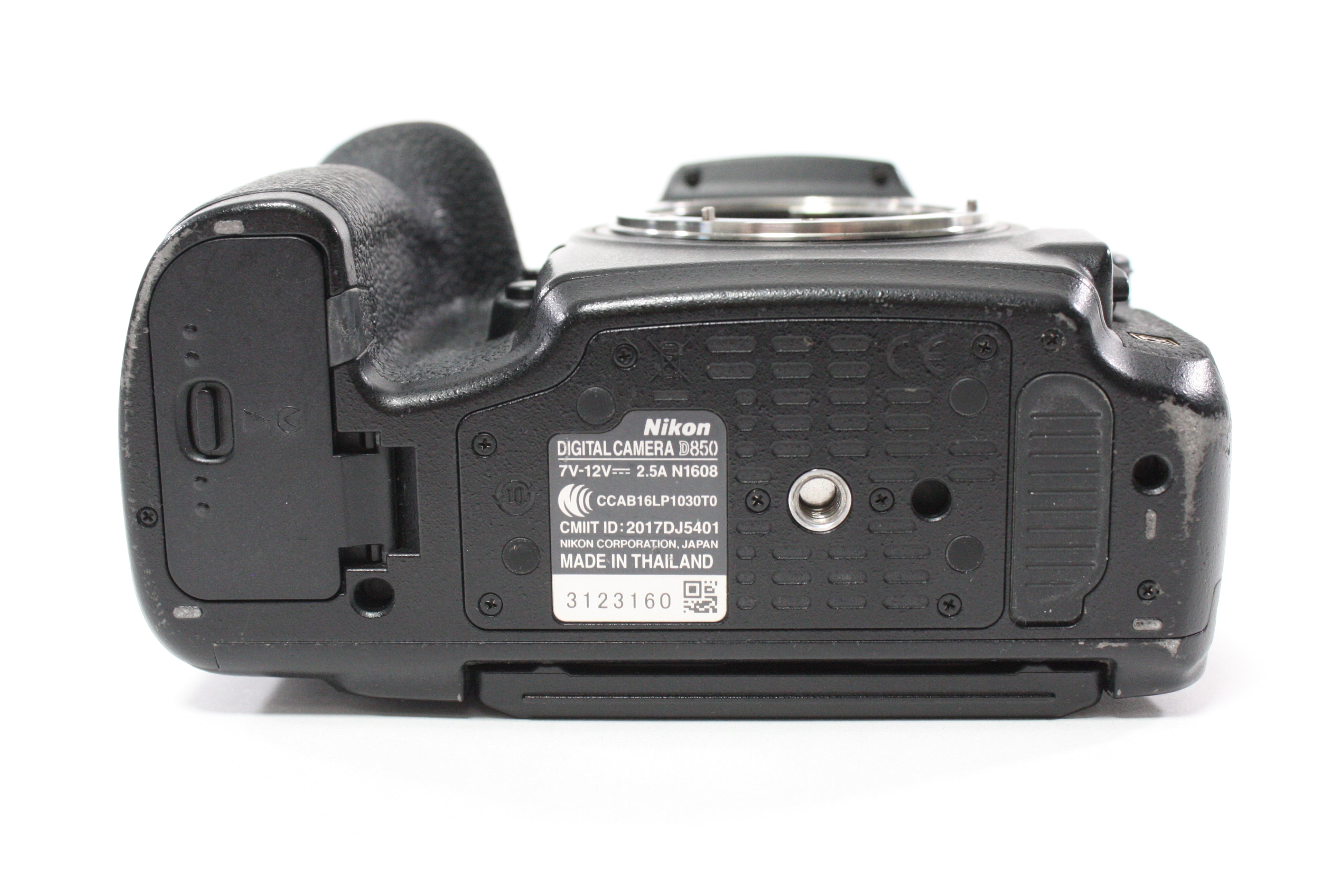 Nikon D850 DSLR Camera Body Only with Shutter Count 101,967