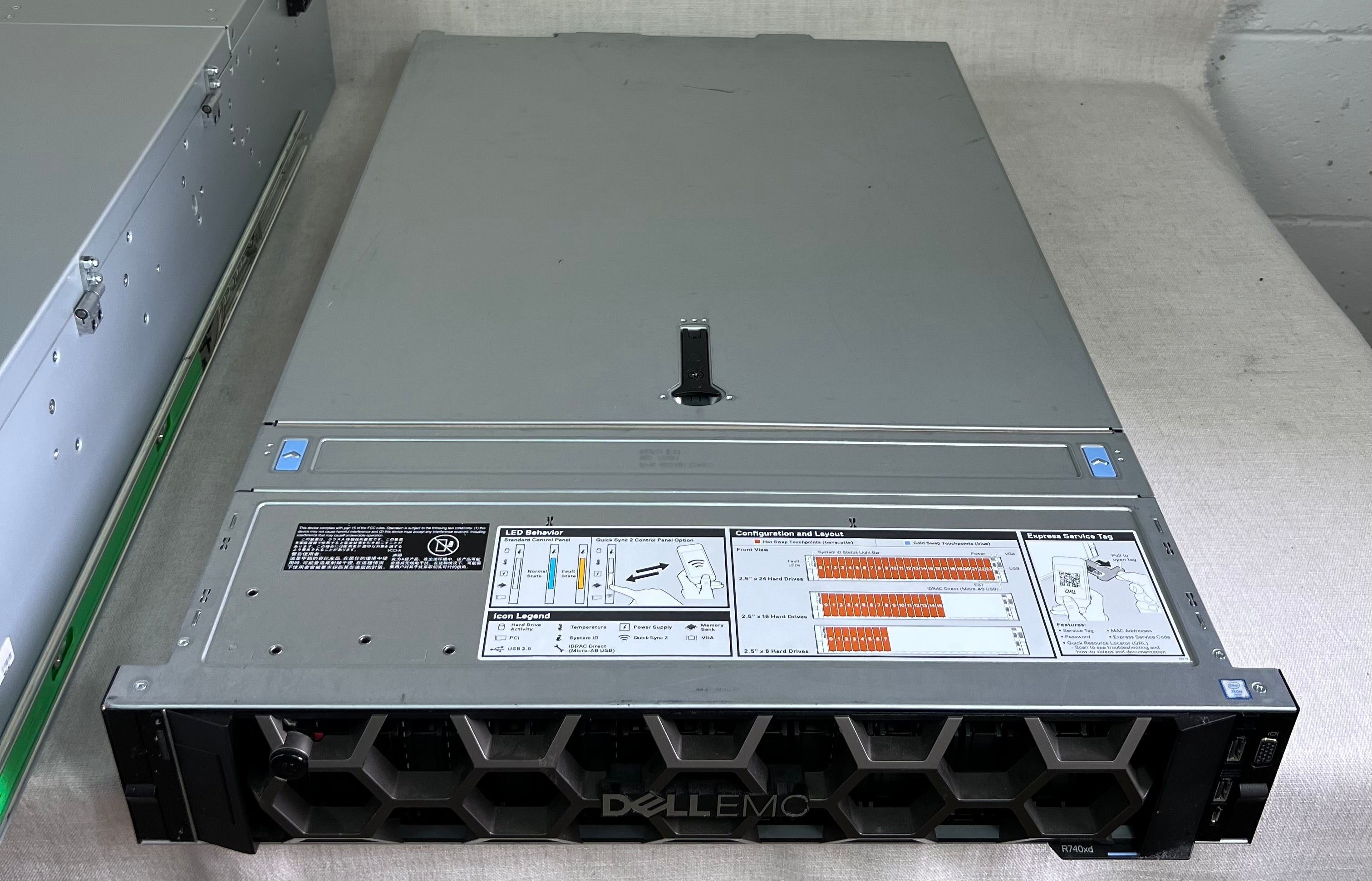 263TB TrueNAS Hybrid Flash Direct Attach Storage Array w/ Dell R740XD Server