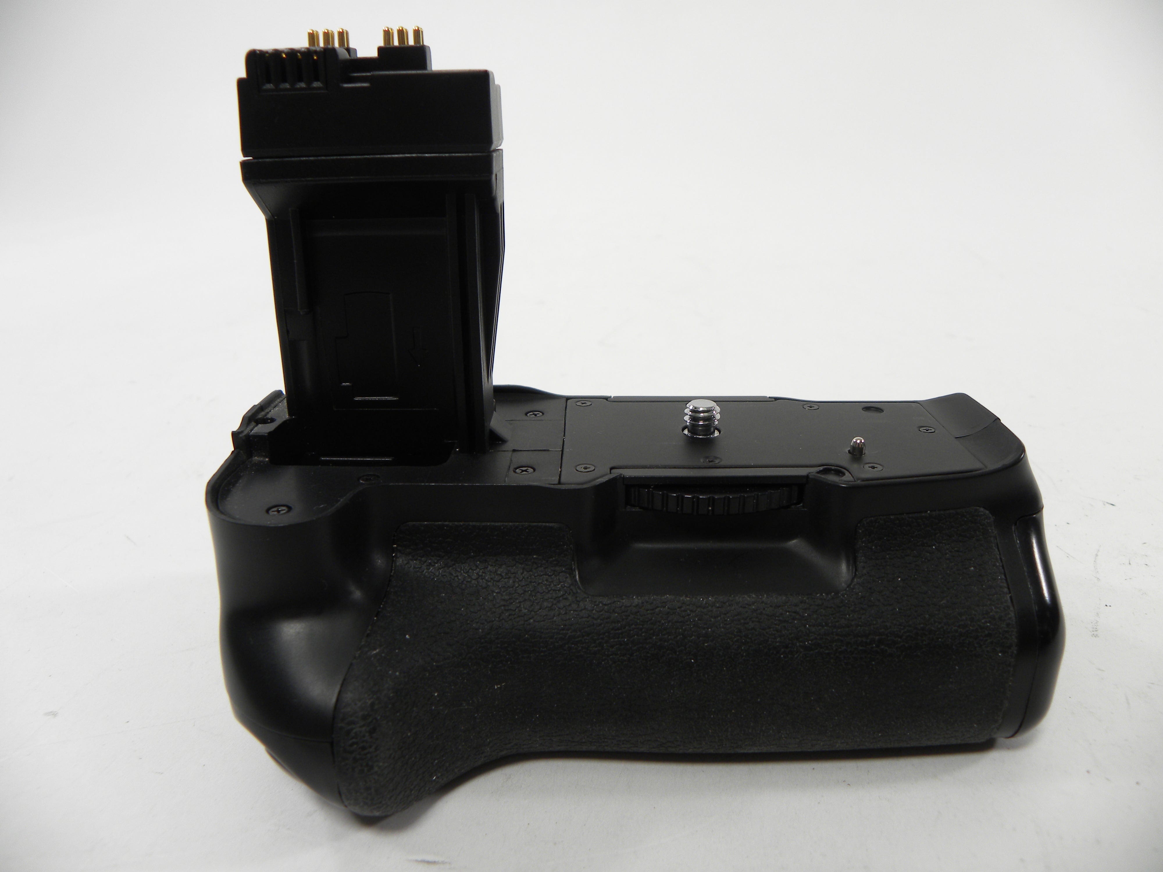 Battery Grip BP-550D for Canon T2i