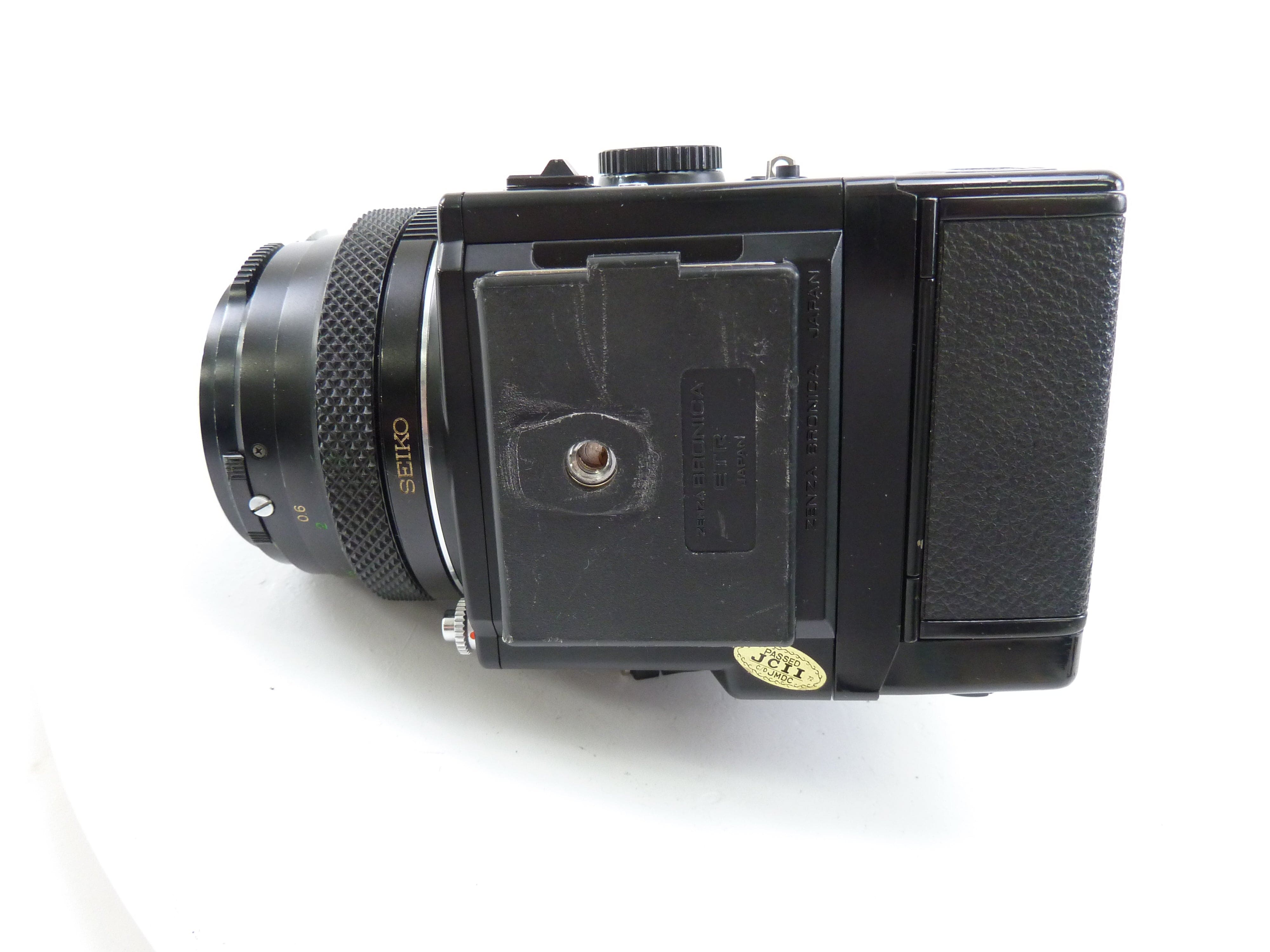 Bronica ETRS Complete Kit with 120 Film Back and 75MM F2.8 Lens  (no dark slide)