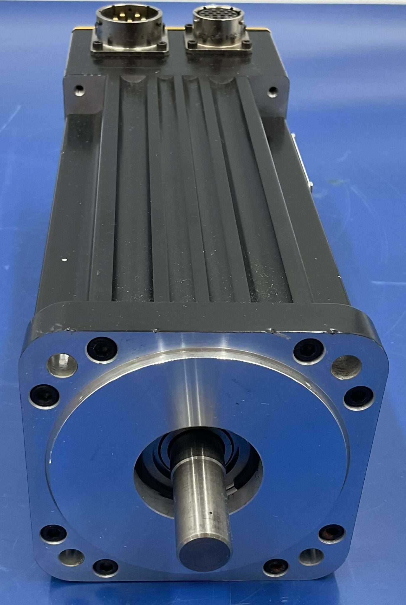 BRUSHLESS SERVO MOTOR (J0922JE-NMSN SIEMENS/PARKER