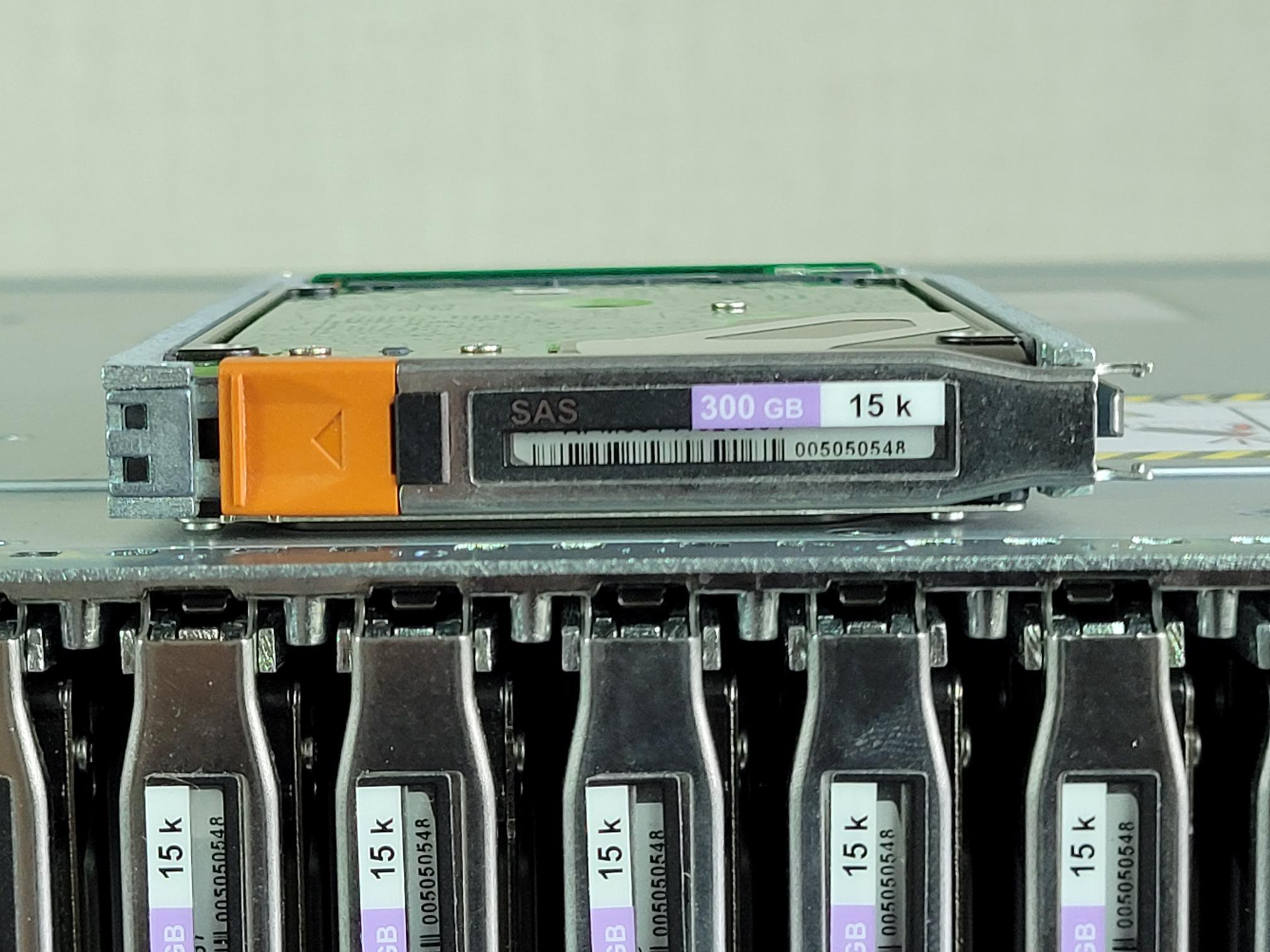 EMC VNX5600 with 2TB Flash & 40 x 300GB 15K w/ remote installation