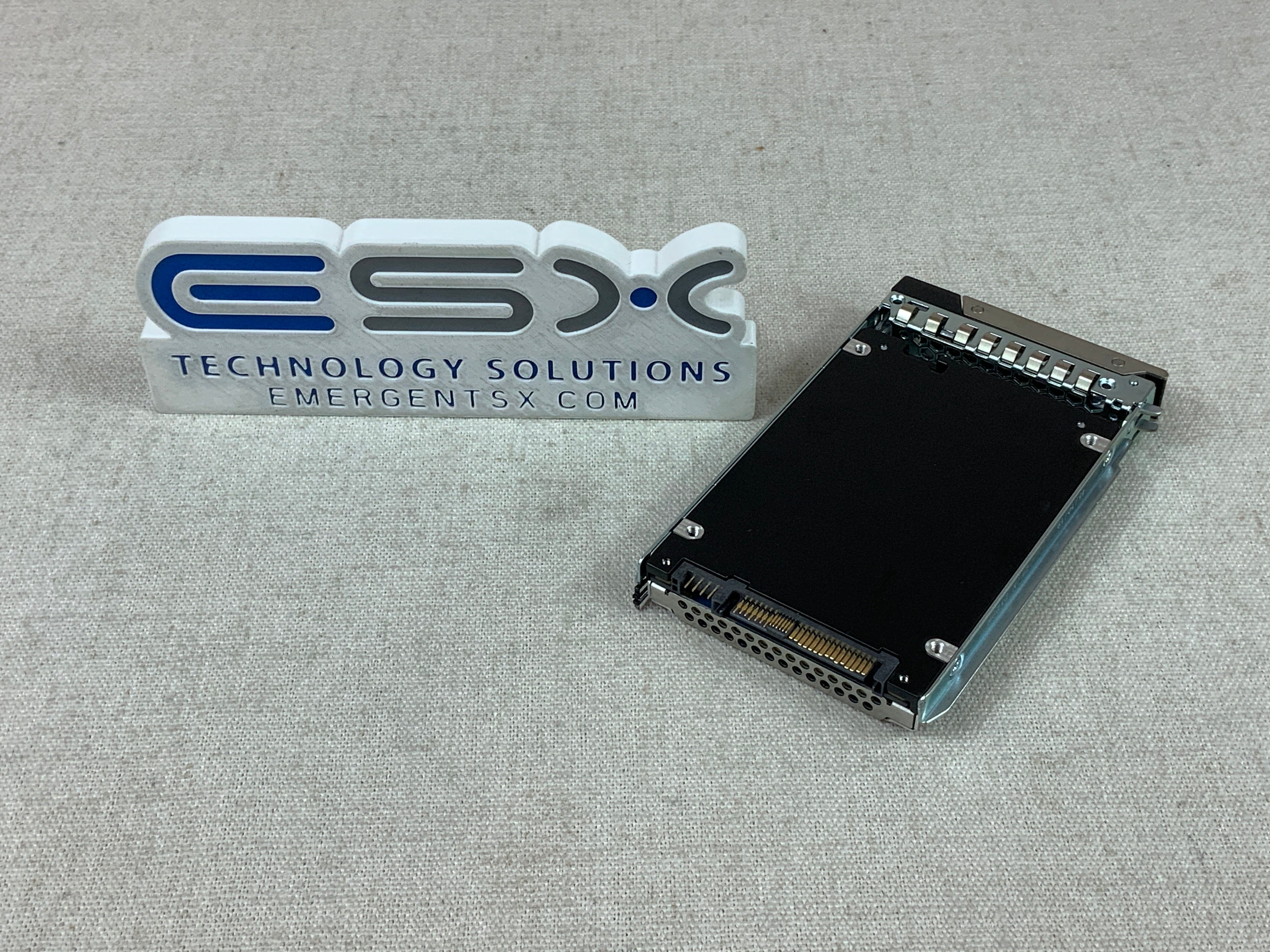 Dell K9T53 1.92TB 12Gb/s 2.5" RI SAS SED SSD XS1920SE70134