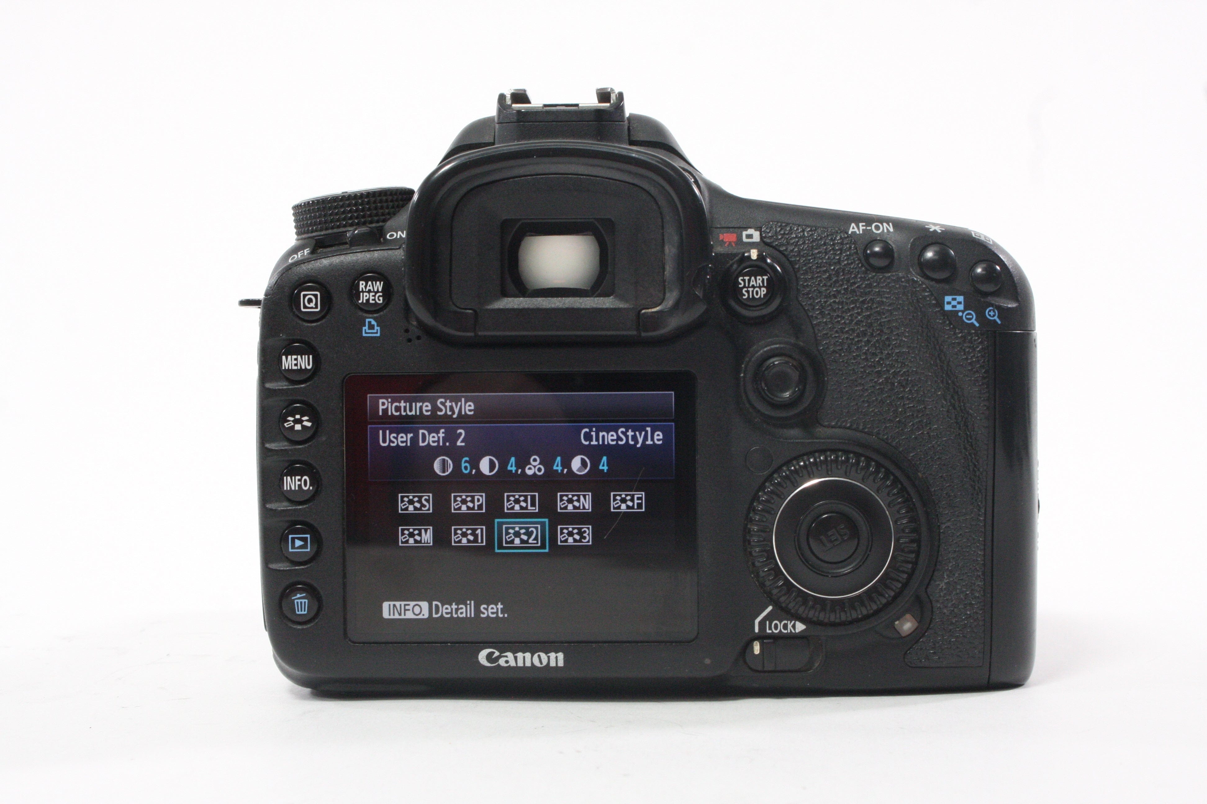 Canon 7D DLSR with 18-55mm f/3.5-5.6 IS II Lens with Shutter Count 59,196 (see details)