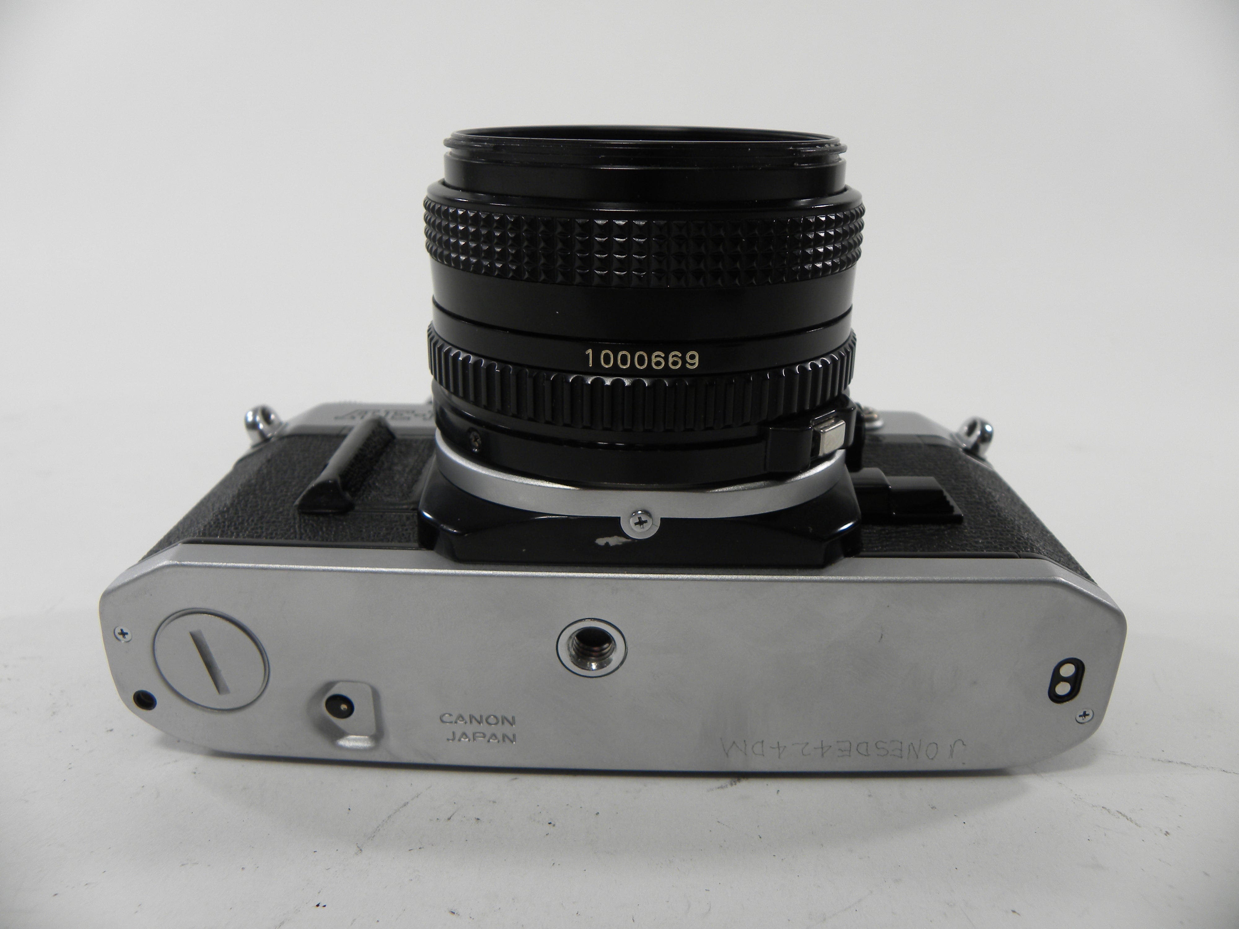 Canon AE-1 35mm SLR w/FD 50mm f1.8