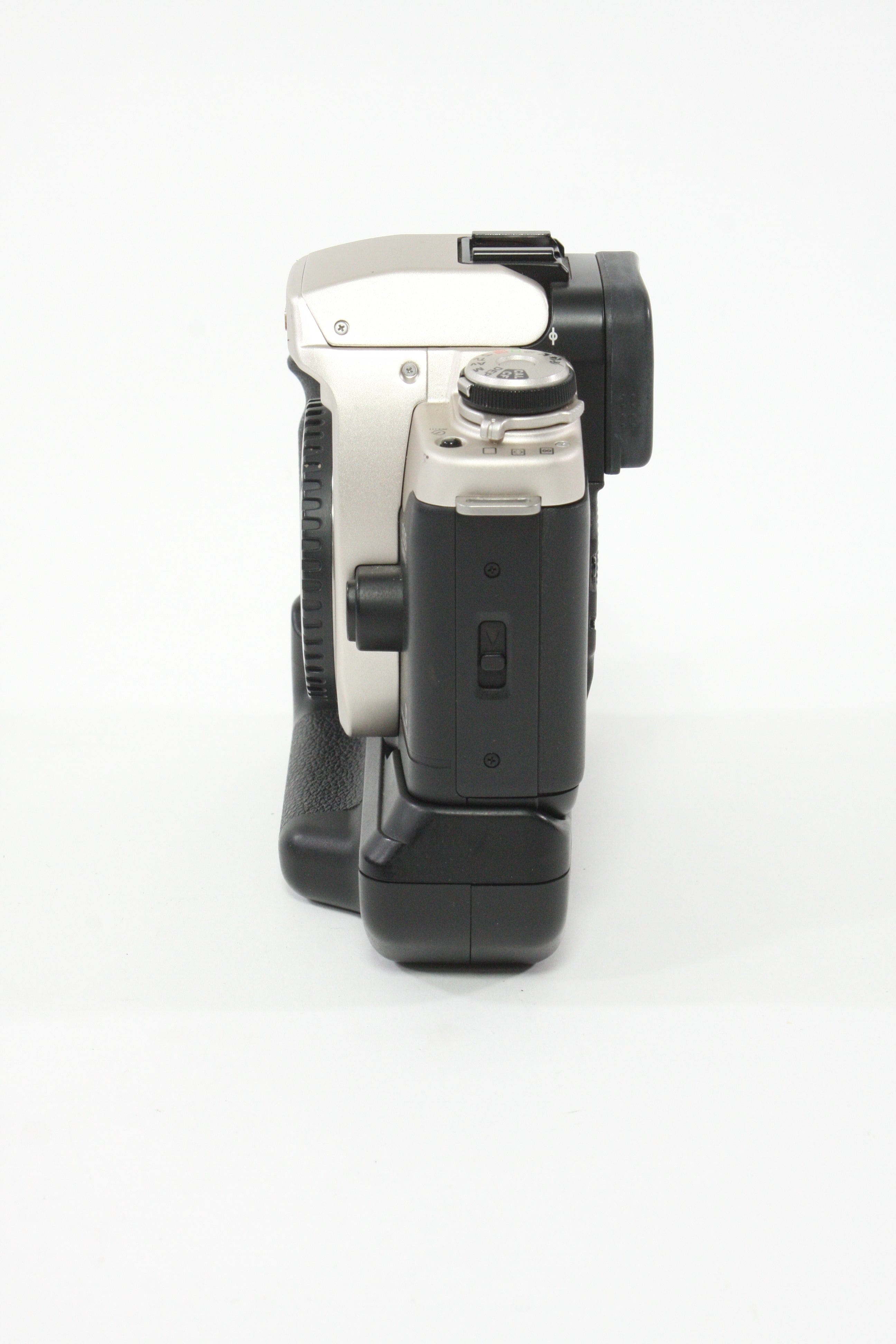 Canon EOS Elan II E with BP-50 Battery Pack