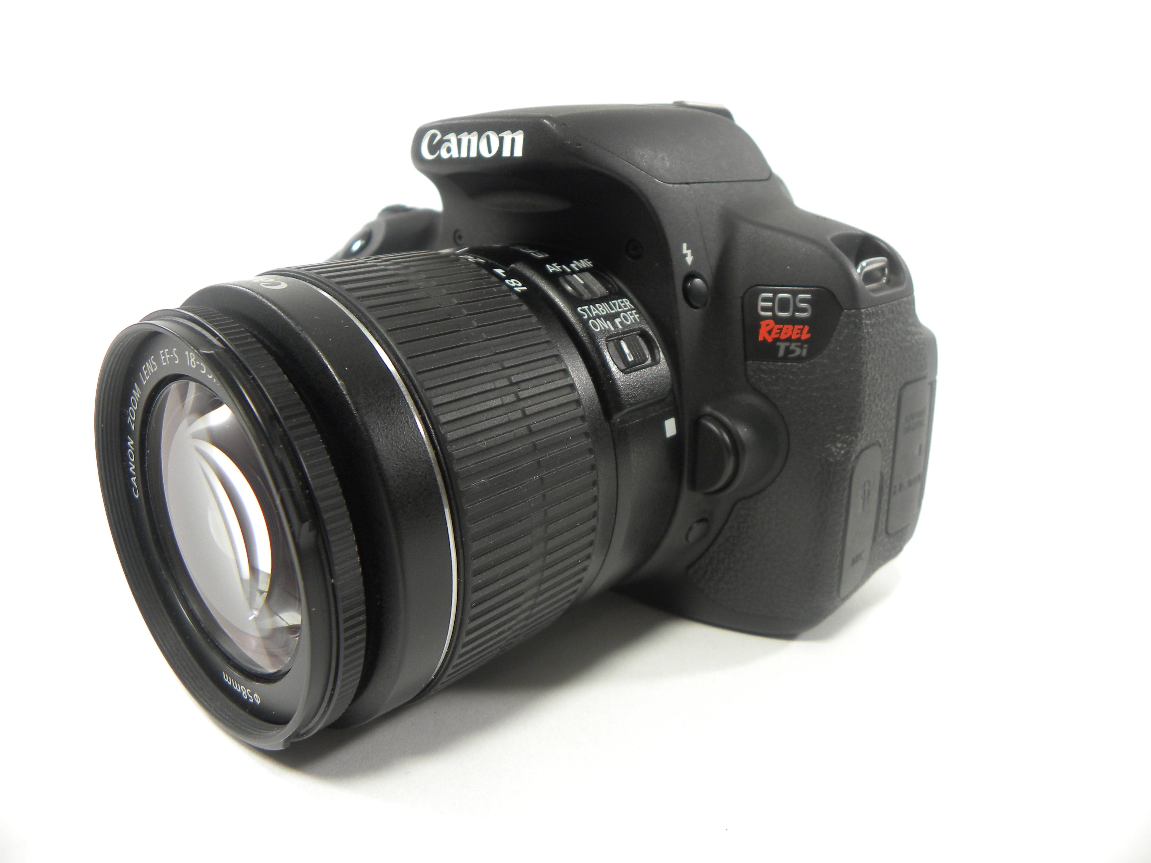 Canon EOS Rebel T5i 18.0mp Digital SLR w/EF-S 18-55 IS II Shutter Ct. 8677