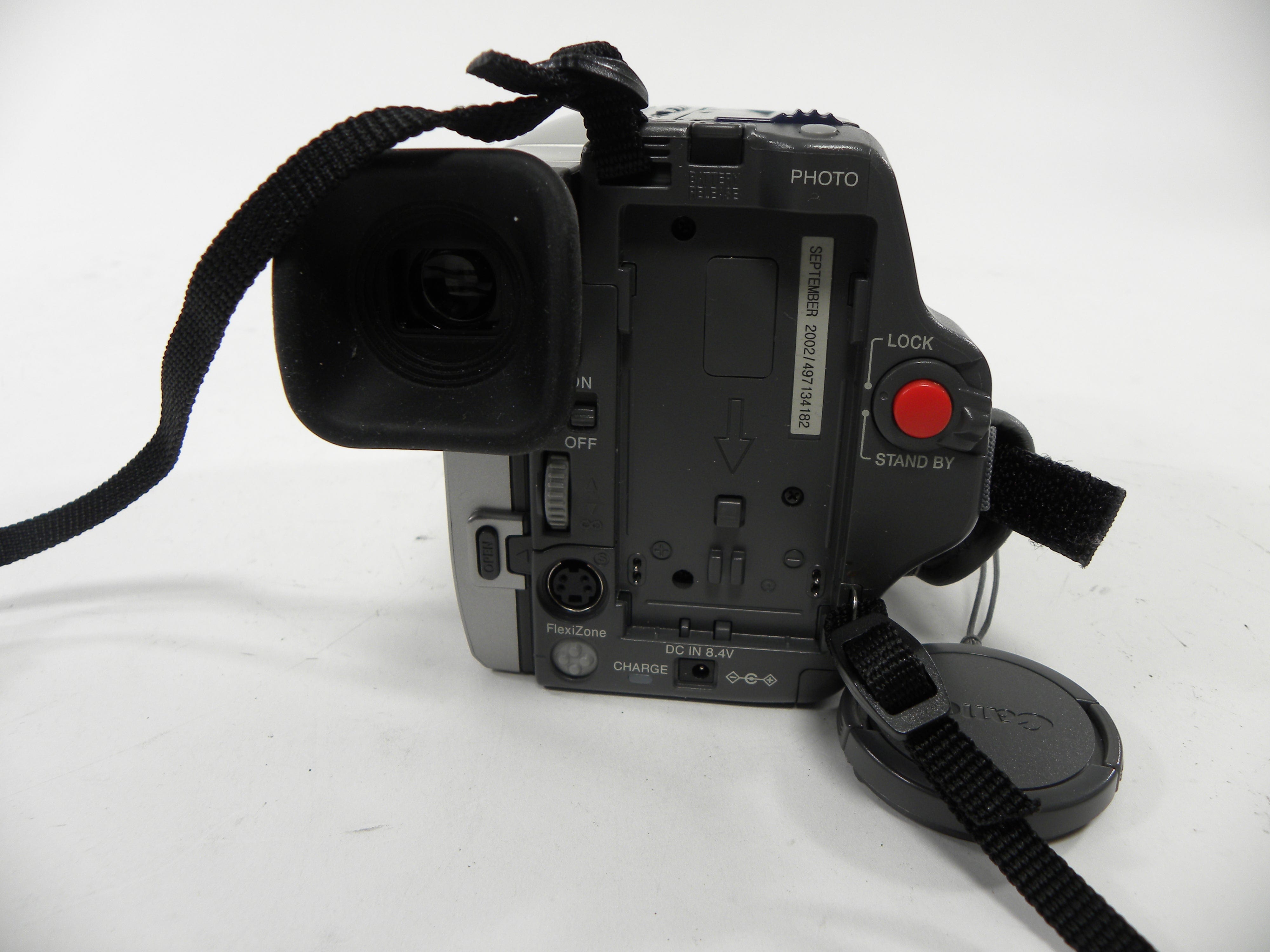 Canon ES8400V Hi 8 Camcorder