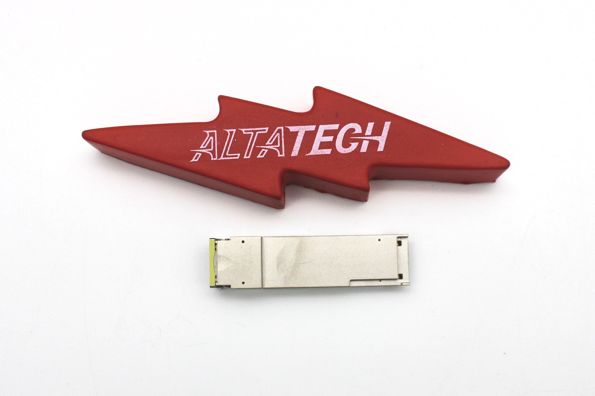 Cisco QSFP-40G-SR4 40GBASE-SR4 QSFP TRANSCEIVER