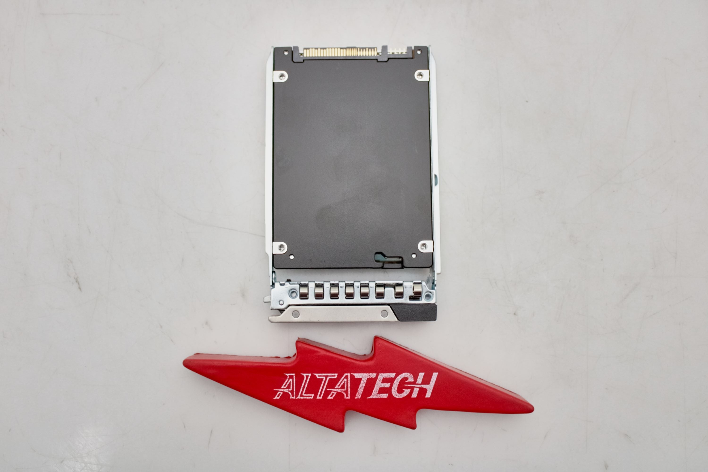 Dell XNXD2 3.84TB SSD SAS 2.5 12G SED RI KRM6VRUG3T84
