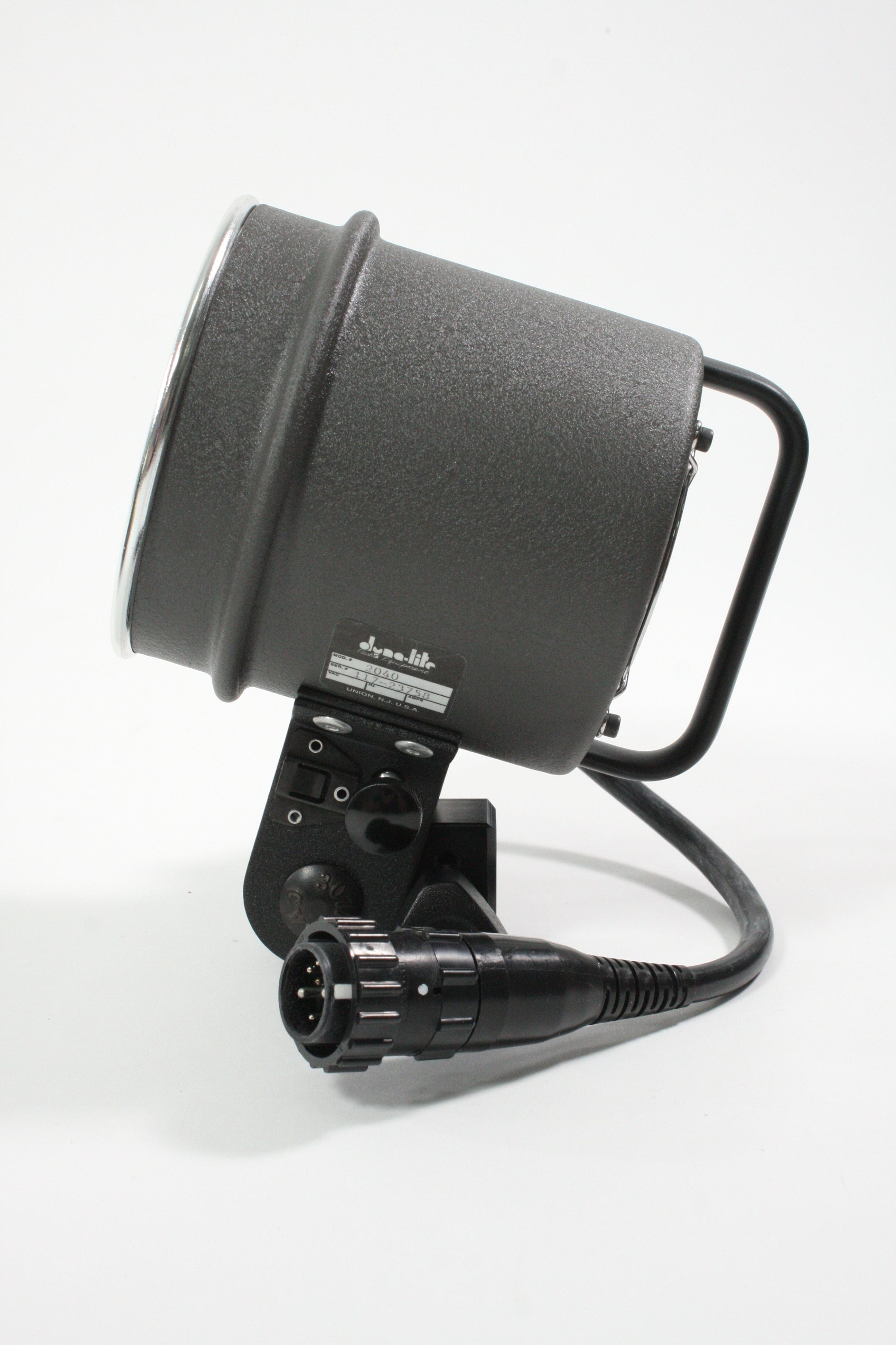 Dynalite 1000 - 2 Strobe Kit with Stands and Umbrellas
