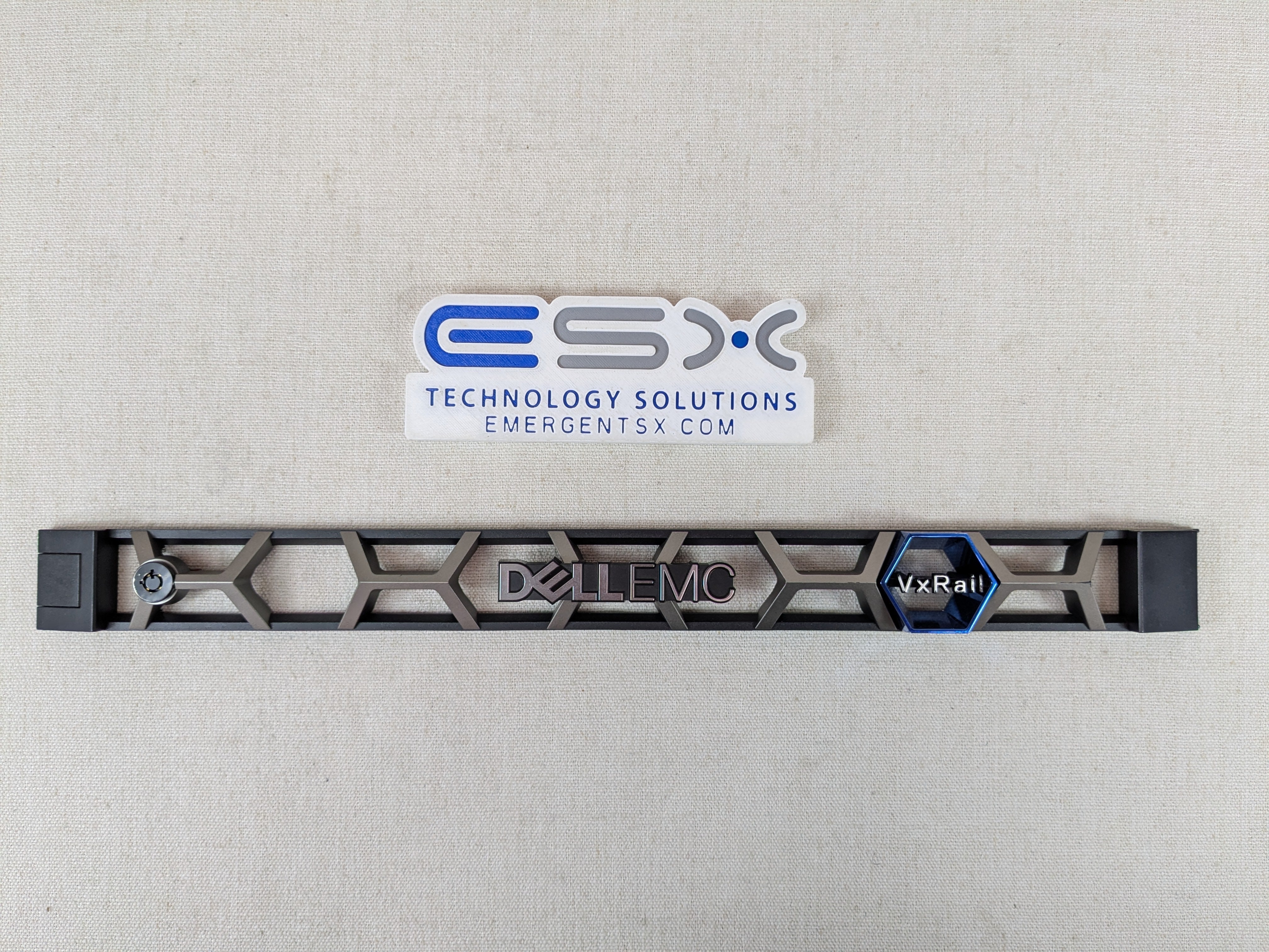 Dell 5WMXC R640 / E560 VXRail 1U Front Bezel