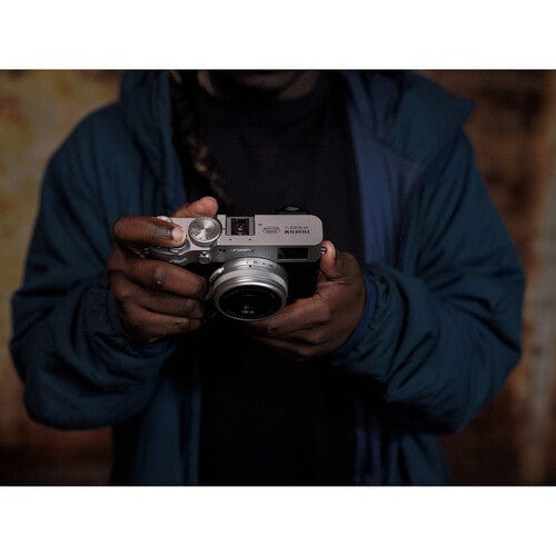 PRE-ORDER Fujifilm X100 VI Black 40.2MP APS-C 23mm f/2