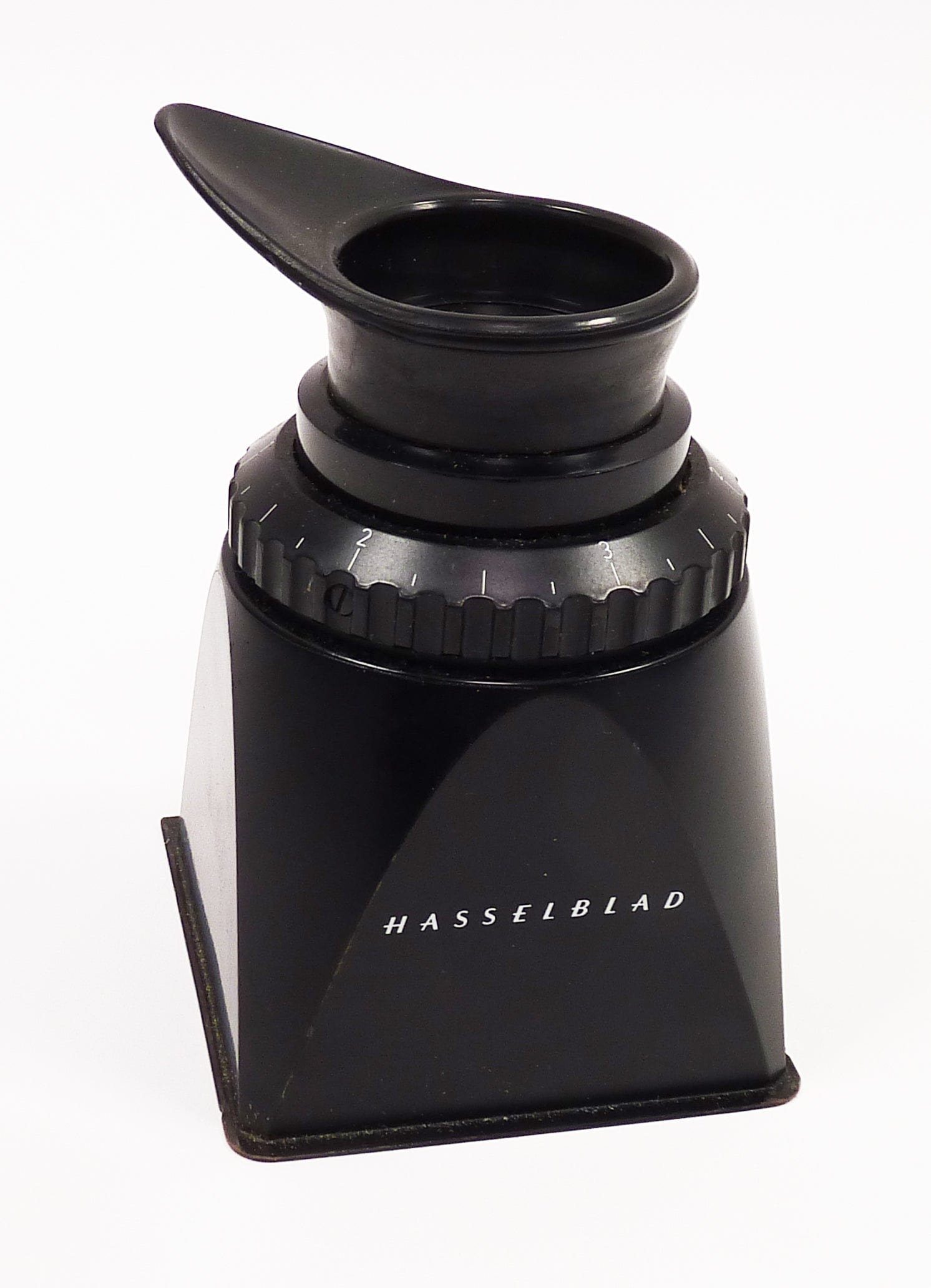 Hasselblad 500C/M Black with Planar 80mm f2.8 CF Lens-A12 Back and Chimney Finder