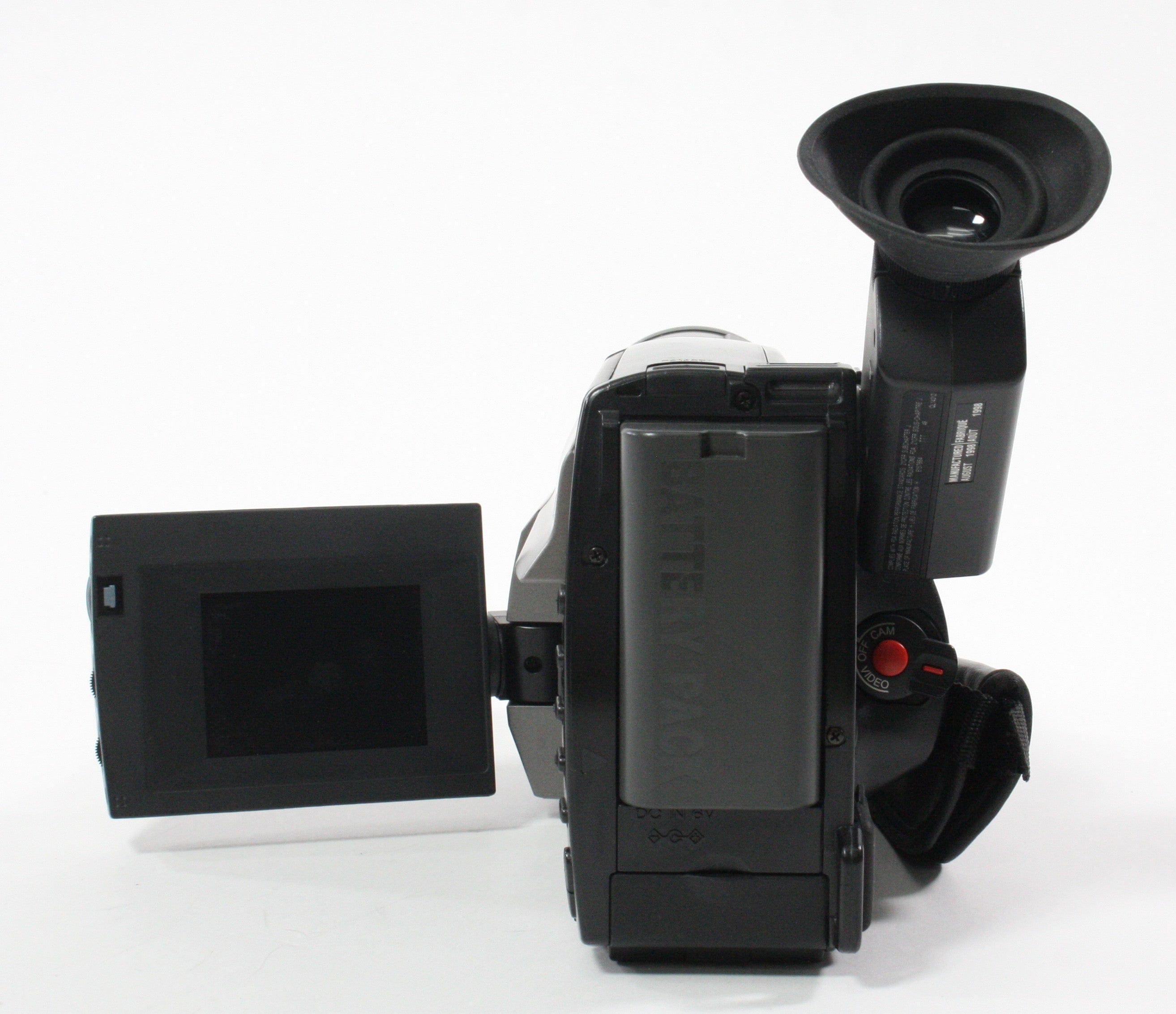 Hitachi VM-E545ELA 8mm Video Camcorder