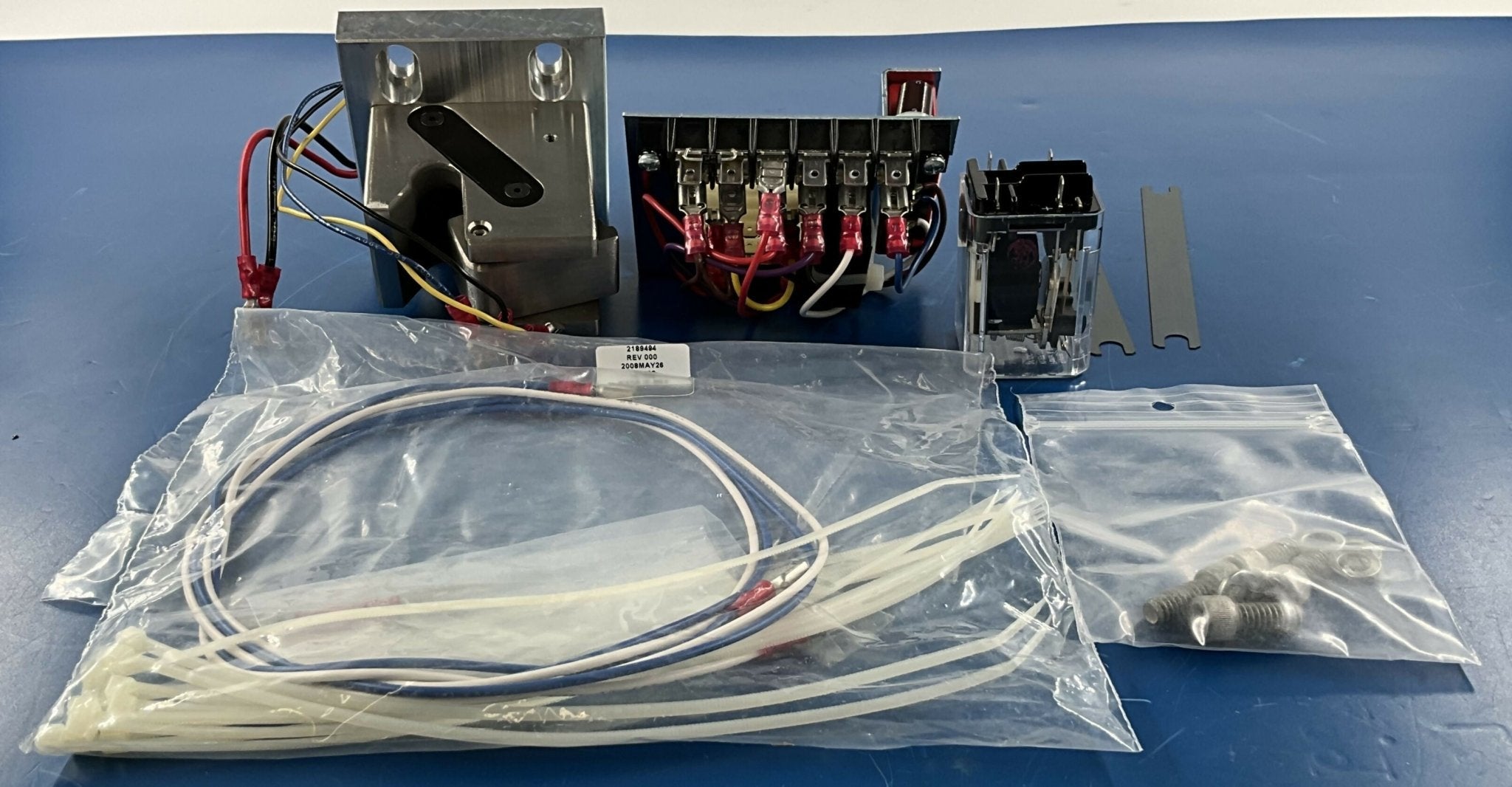 LATCH BASE ASSEMBLY KIT NEW (46-316308G1 GE
