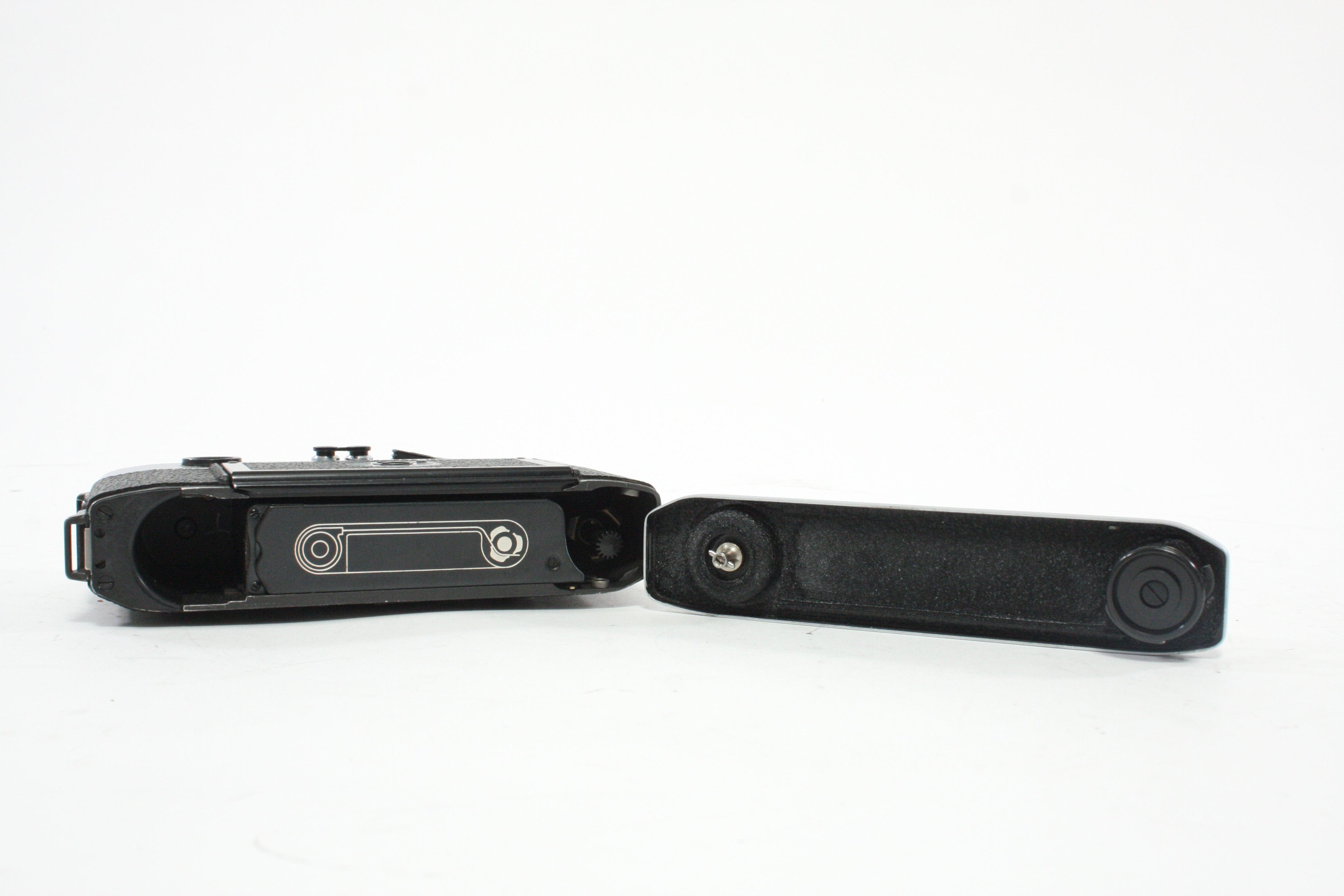 Leica M5 35mm Rangefinder Camera with built-in TTL includes Case