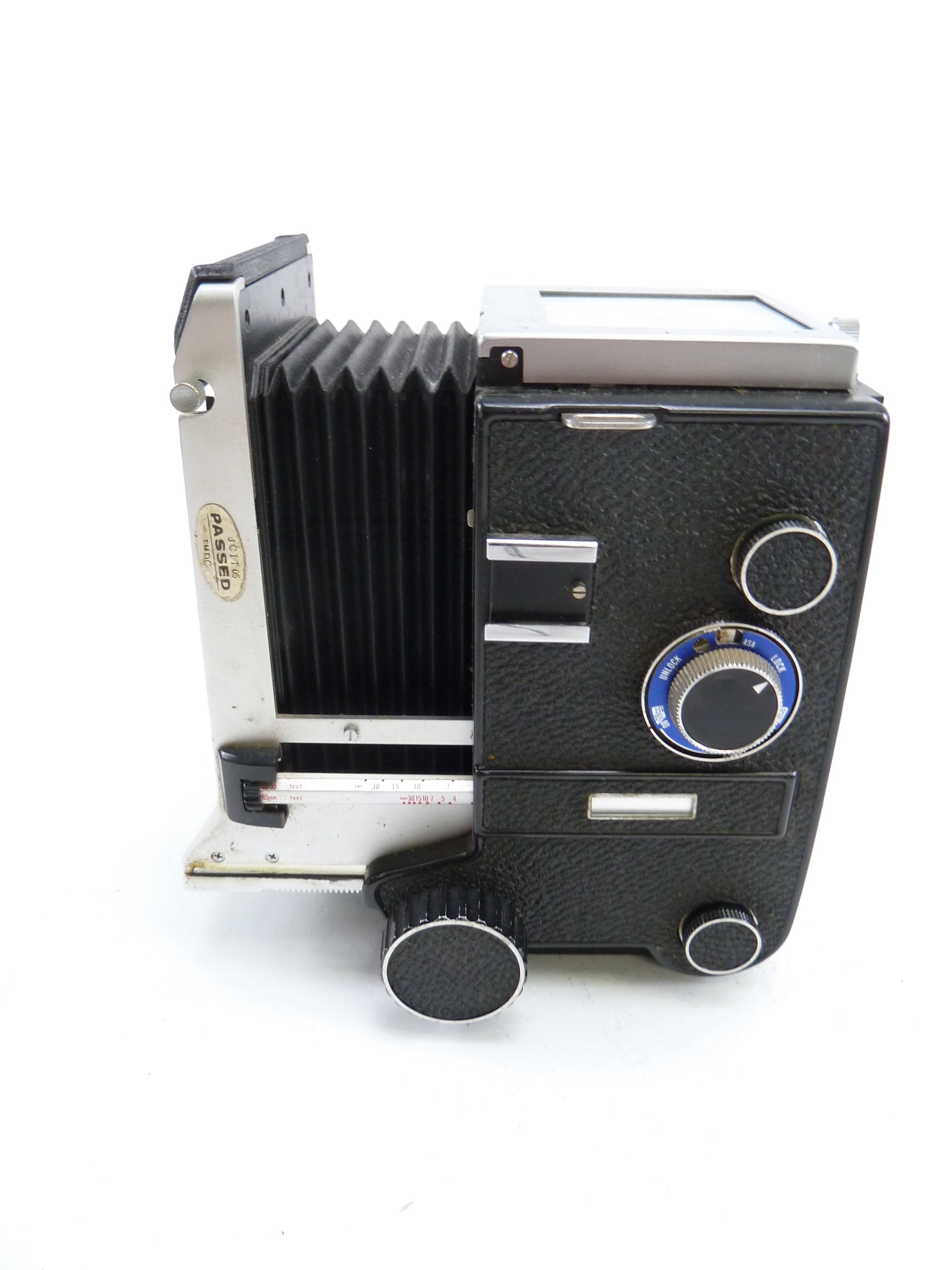 Mamiya C330 Camera Body being sold AS IS