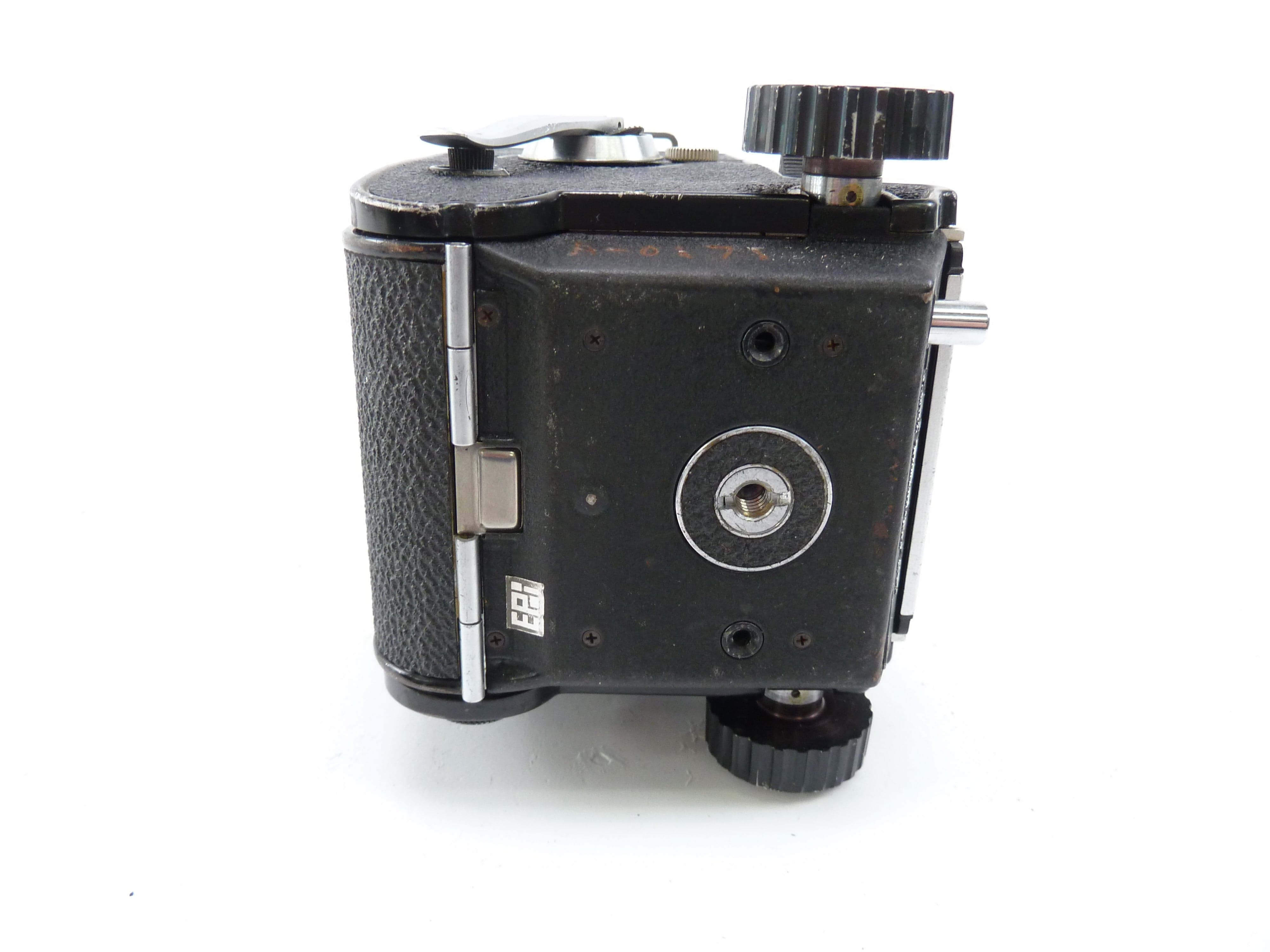 Mamiya C330 Camera Body with Waist Level Finder