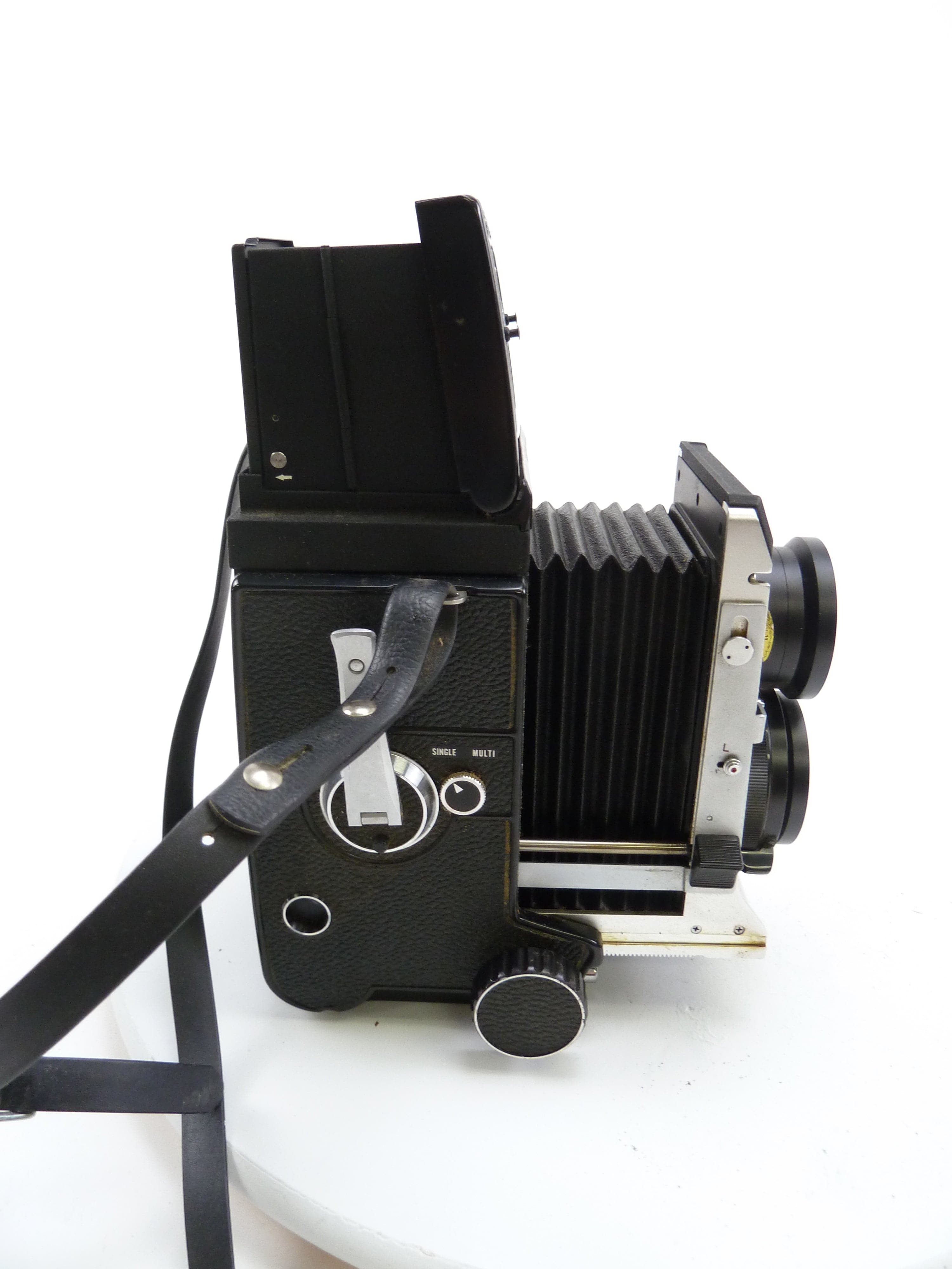 Mamiya C330F Camera Outfit with 80MM f2.8 Blue Dot Lens