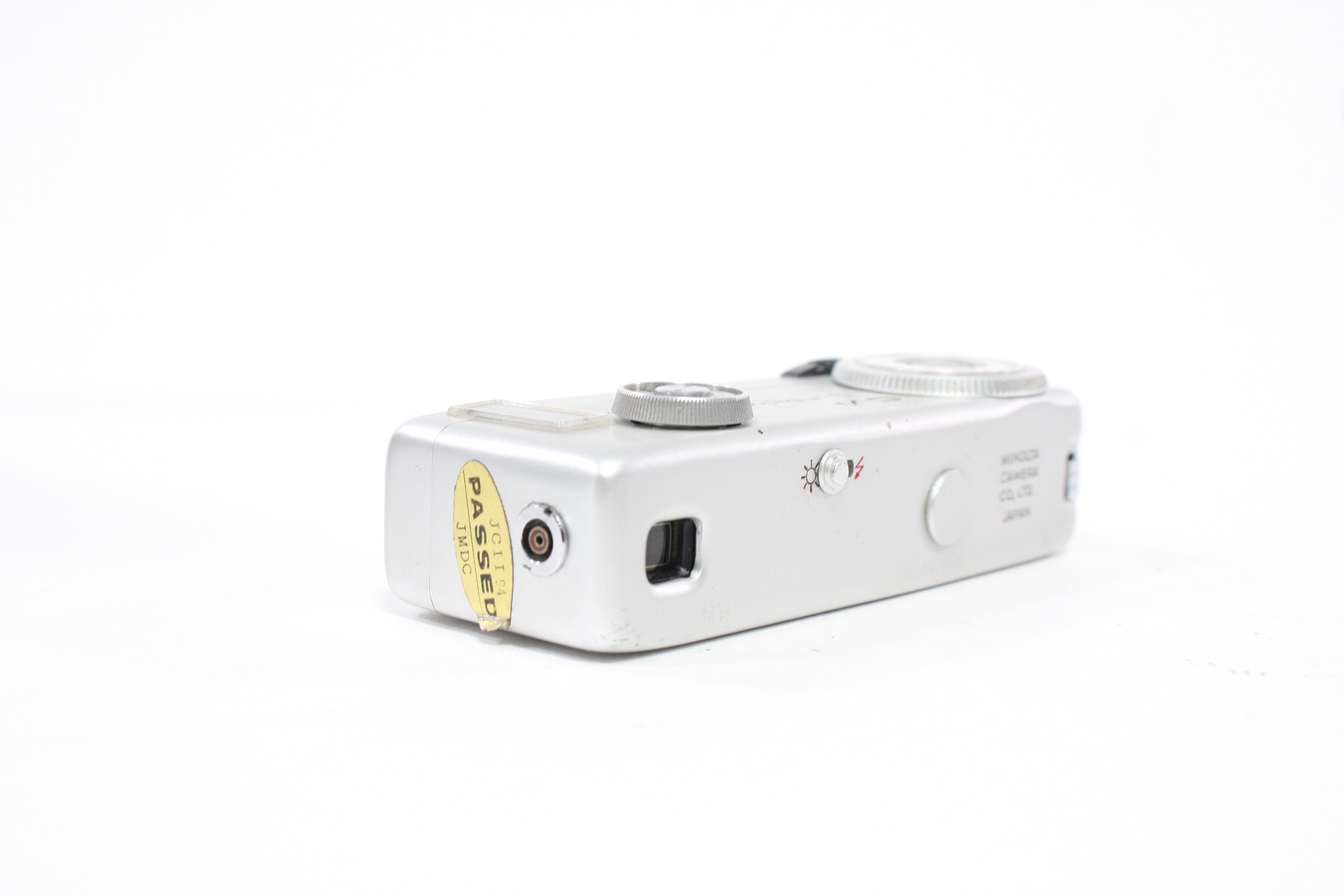 Minolta-16 MG Submianiture Camera