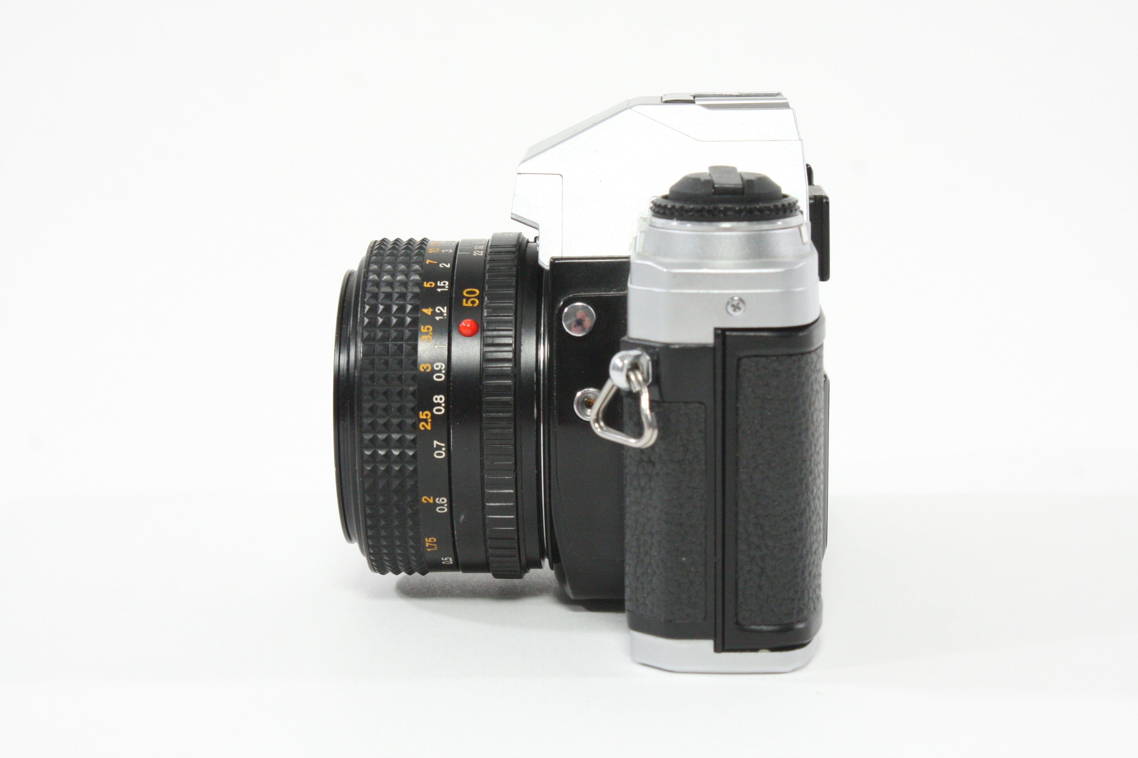 Minolta X-370 w/50mm F2