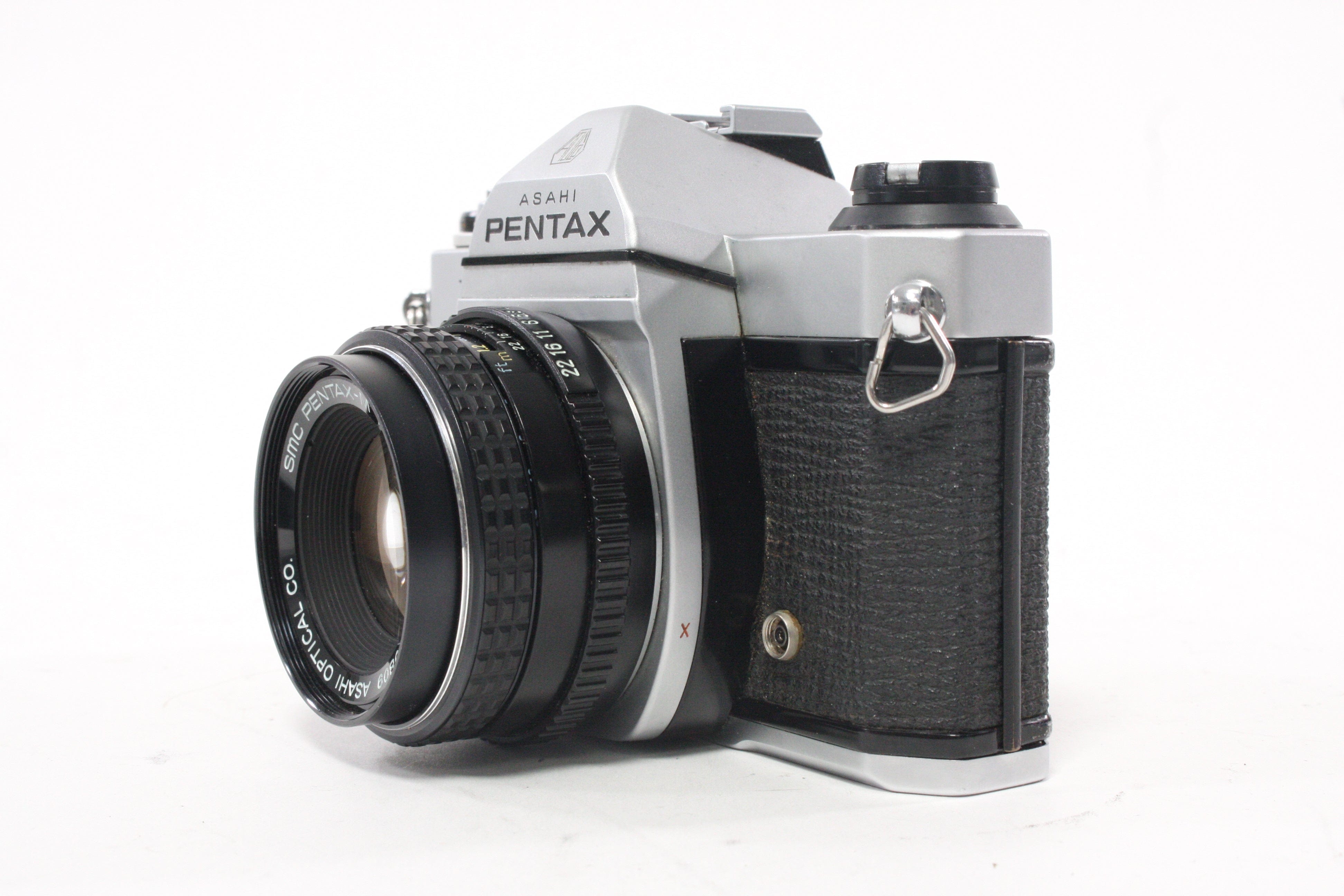 Minolta X-700 35mm SLR Camera with 50mm f/1.7 Lens