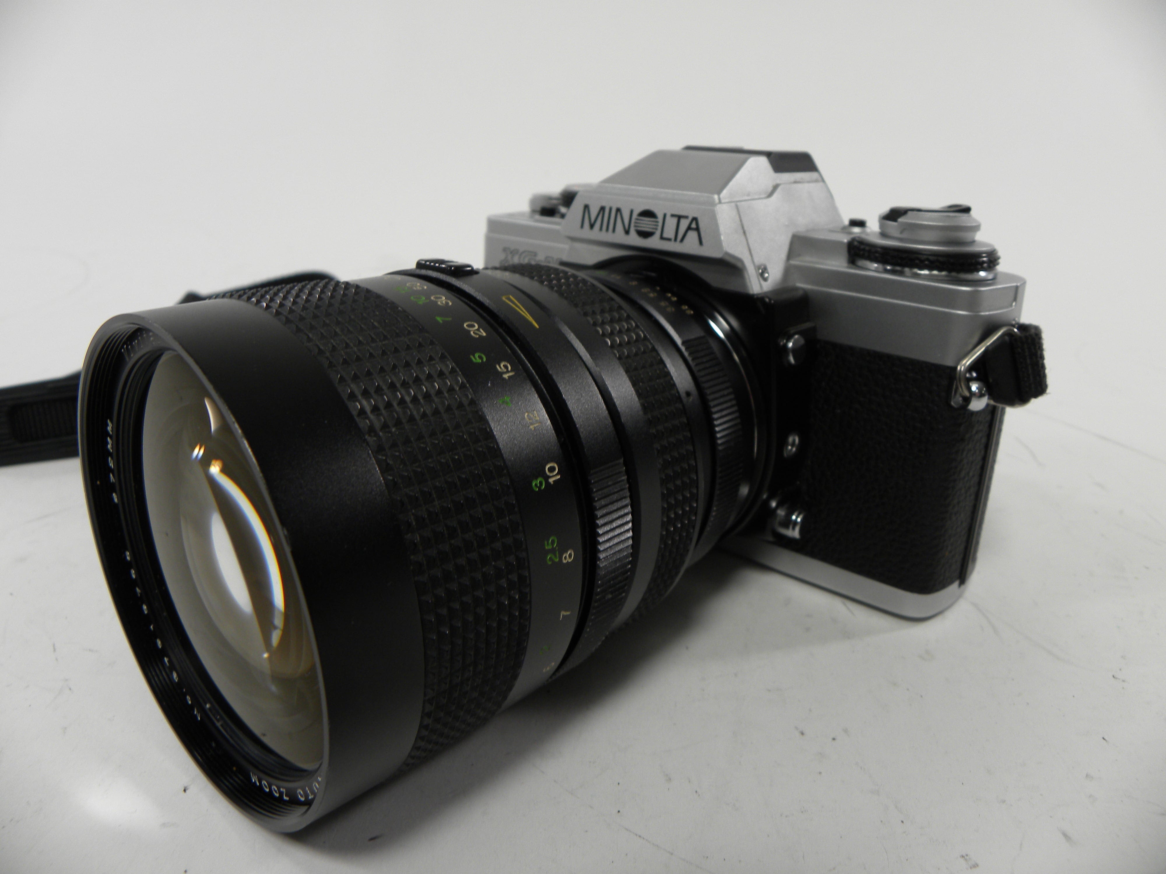 Minolta XG-M 35mm SLR w/ Vivitar 35-105mm f3.5