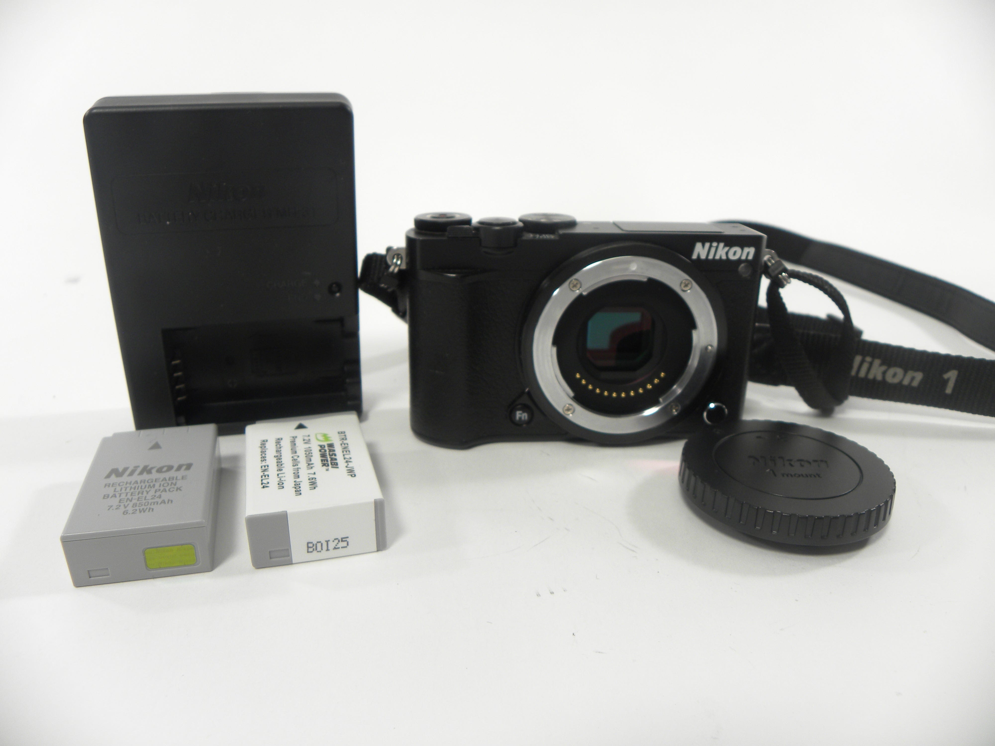 Nikon 1 J5 20.8mp Digital Mirrorless Camera Body Only Shutter Ct. 1,875