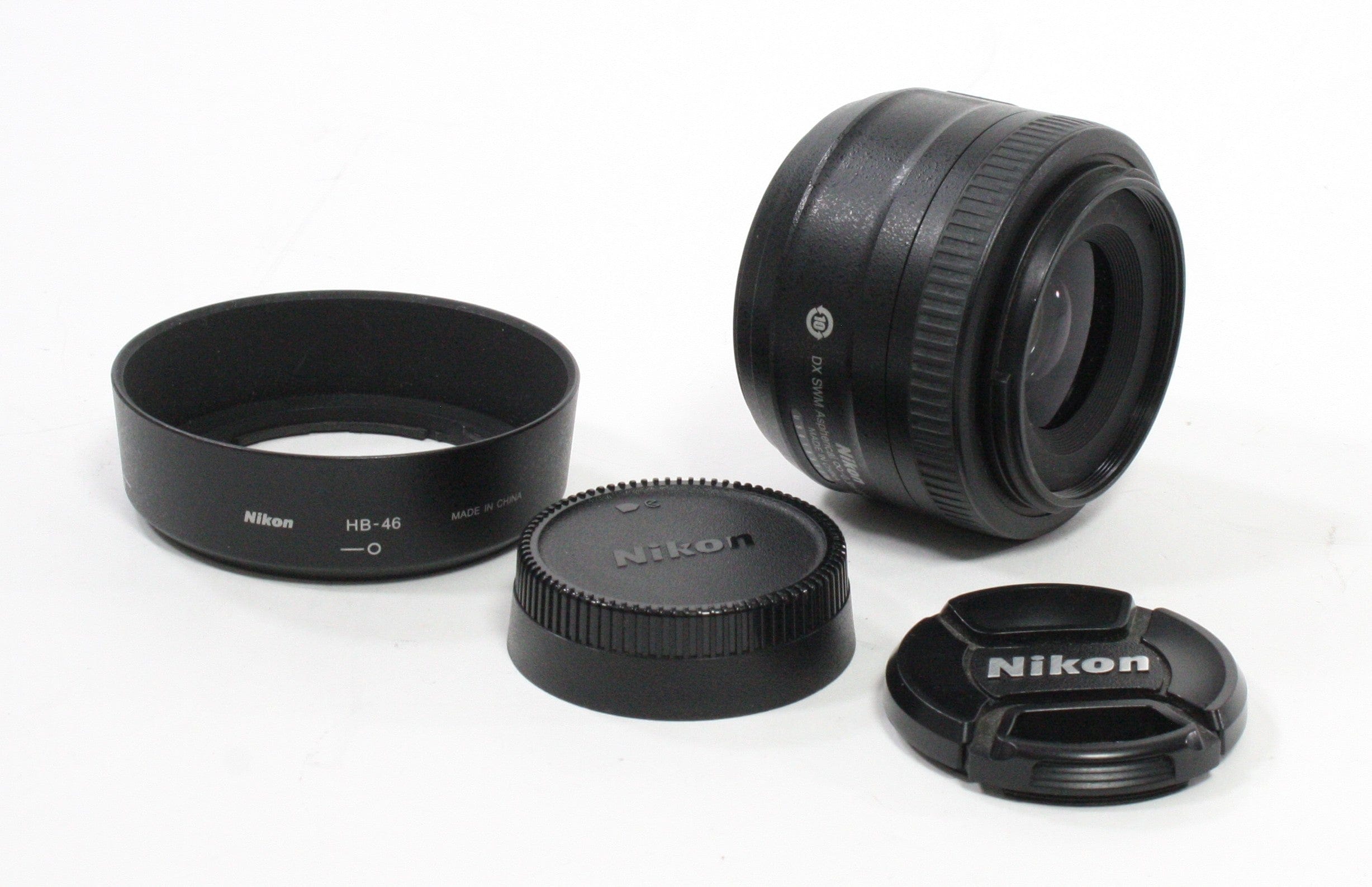 Nikon 35mm f/1.8G AF-S DX Lens with HB-46 Hood for Nikon F Mount