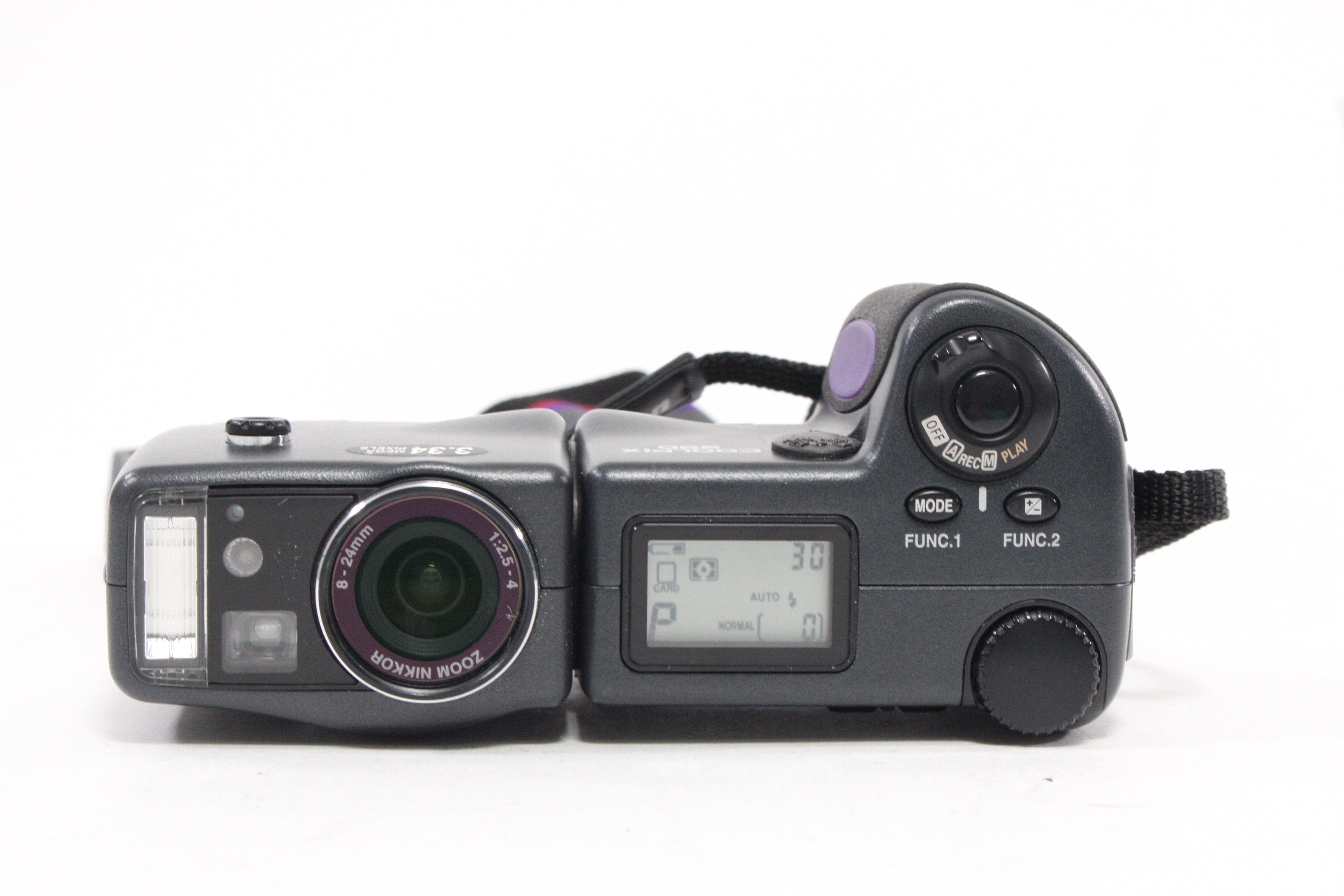 Nikon Coolpix 990 Digital Camera 3x Zoom 3.34mp