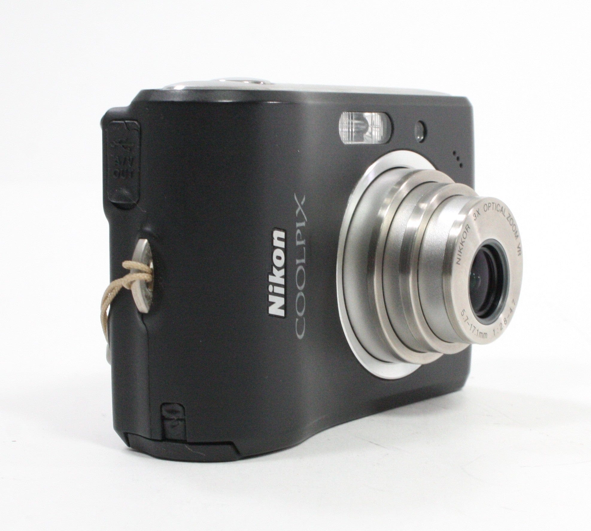 Nikon Coolpix L15 Point and Shoot Vintage Digital Camera