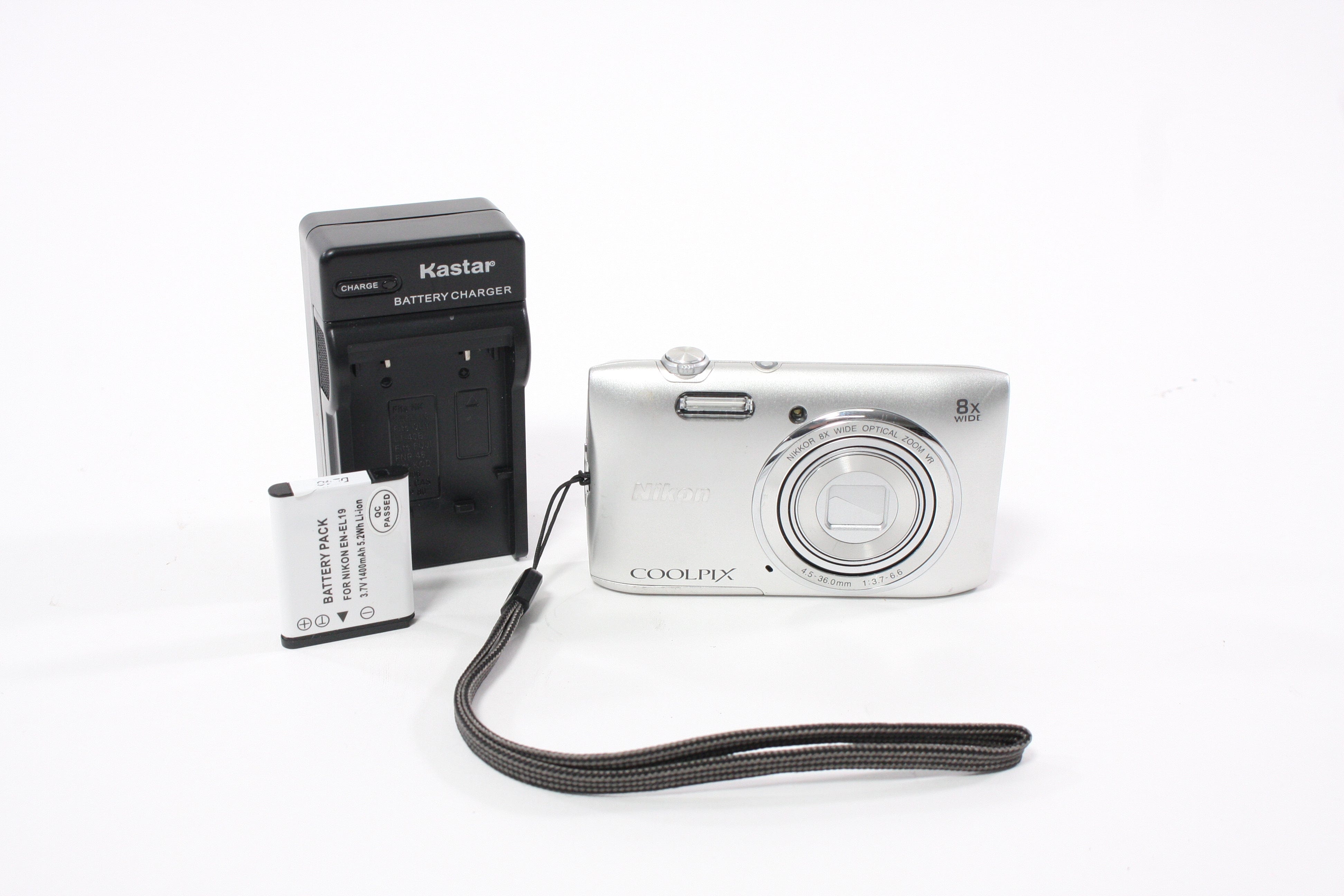 Nikon Coolpix S3600 Digital Camera 8x Zoom 20.1mp (Silver)