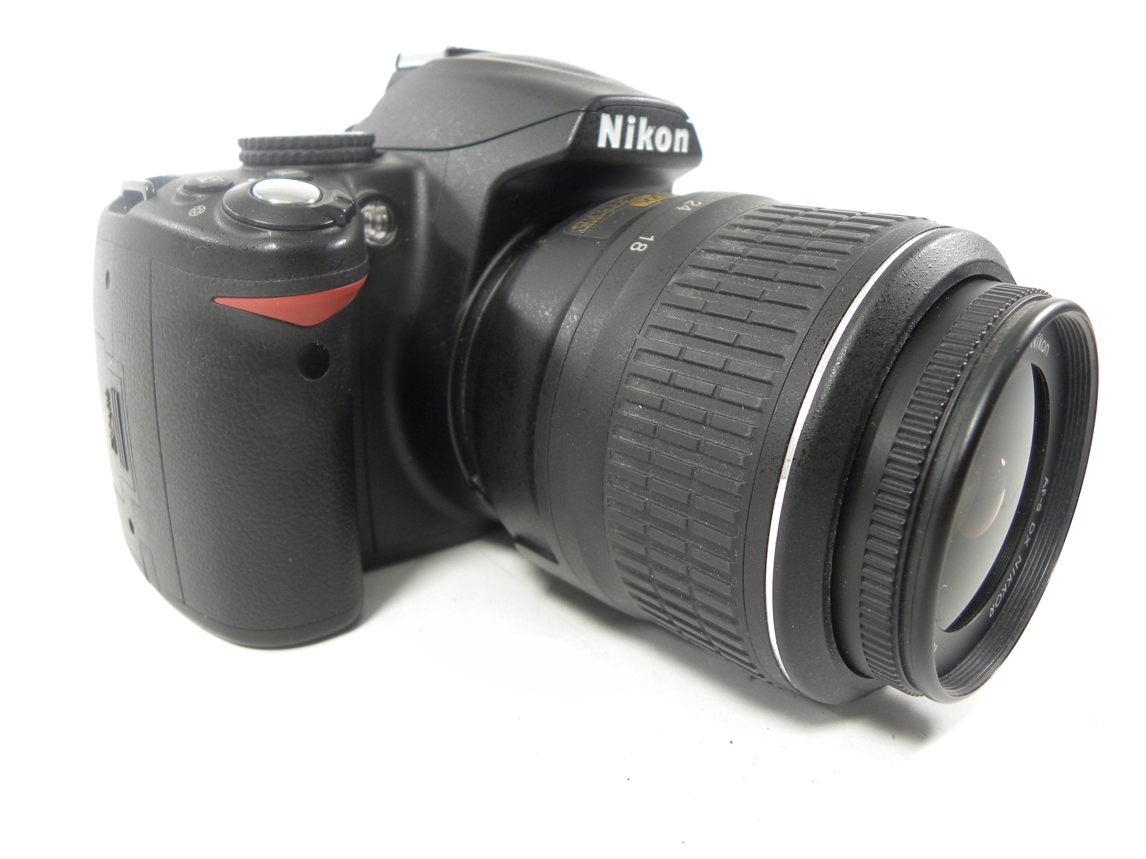 Nikon D3000 10.2mp Digital SLR w/AF-S 18-55 DX VR Shutter Ct. 1,216
