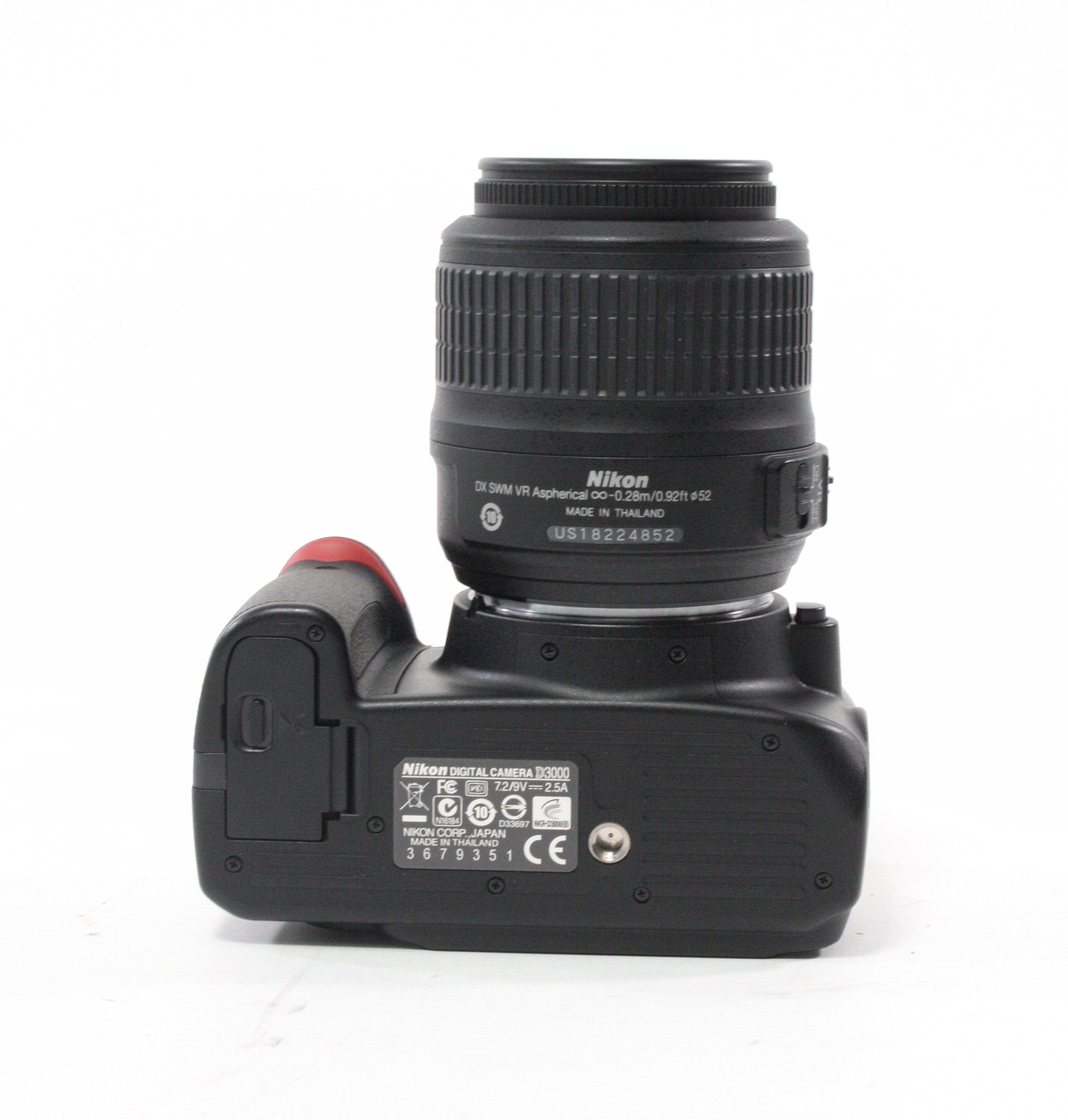 Nikon D3000 with Shutter Count 5,582 with a 18-55mm f/3.5-5.6 G DX Lens