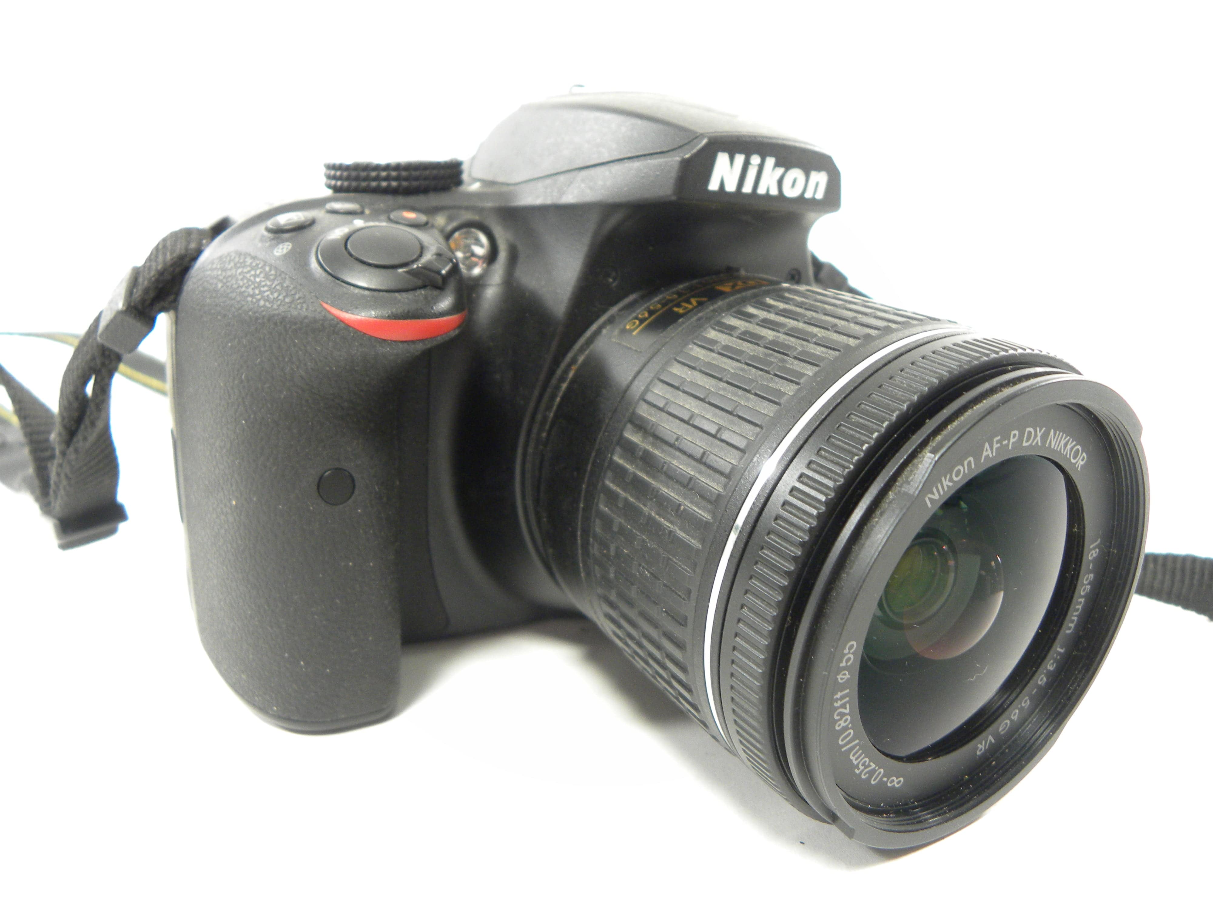 Nikon D3400 24.2mp Digital SLR w/Nikkor AF-P DX VR 18-55 Shutter ct. 607